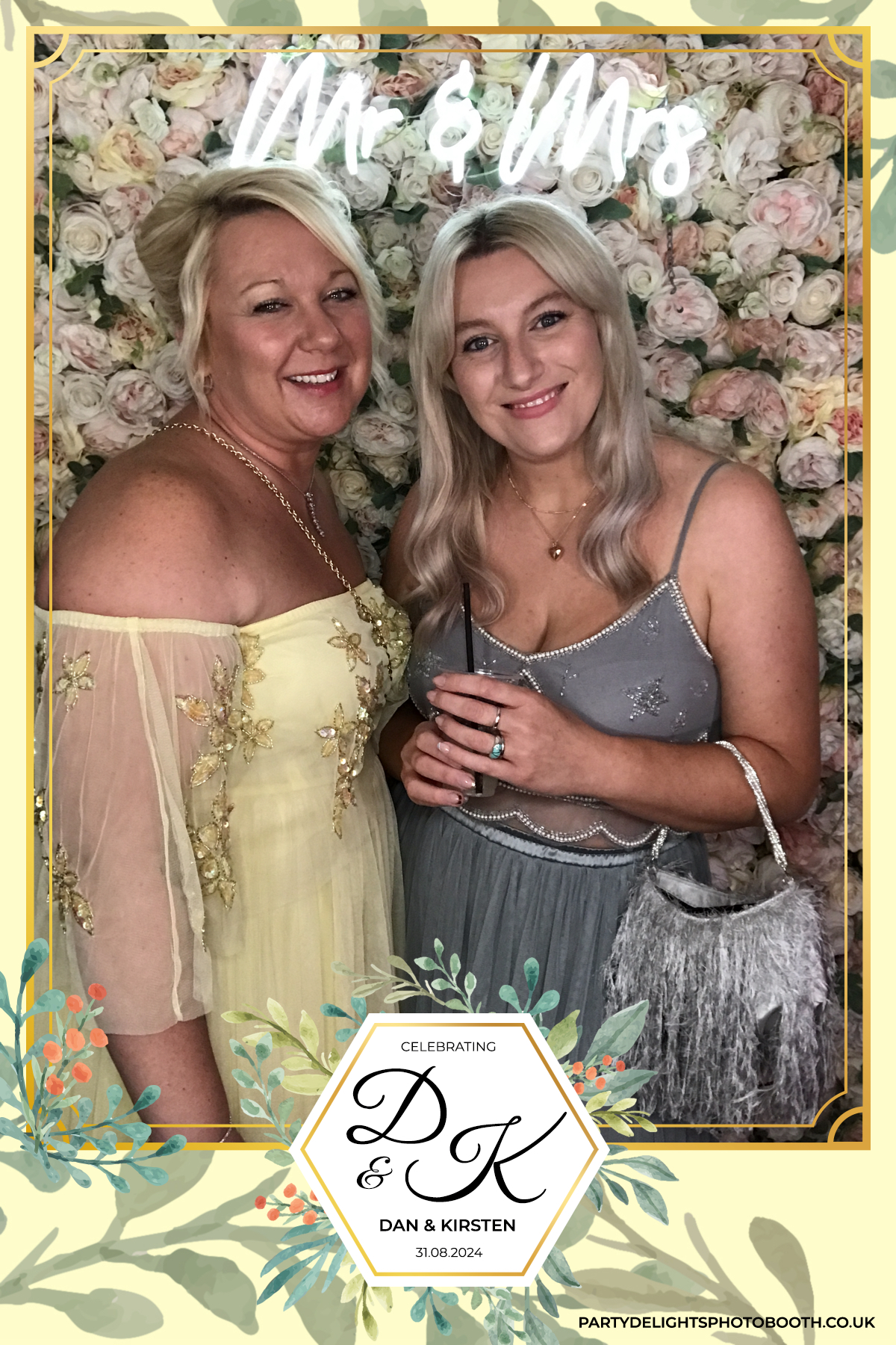 Dan and Kirsten's Wedding | View more photos from the event at gallery.partydelightsphotobooth.co.uk/u/PartyDelightsPhotoBooth/Dan-and-Kirstens-Wedding