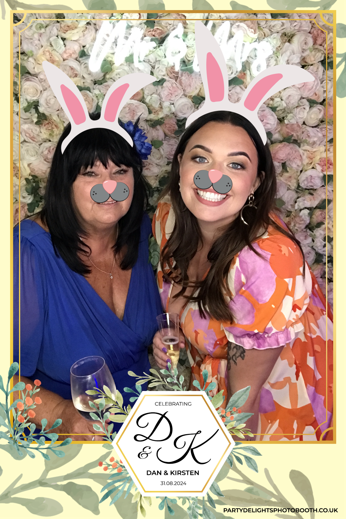 Dan and Kirsten's Wedding | View more photos from the event at gallery.partydelightsphotobooth.co.uk/u/PartyDelightsPhotoBooth/Dan-and-Kirstens-Wedding