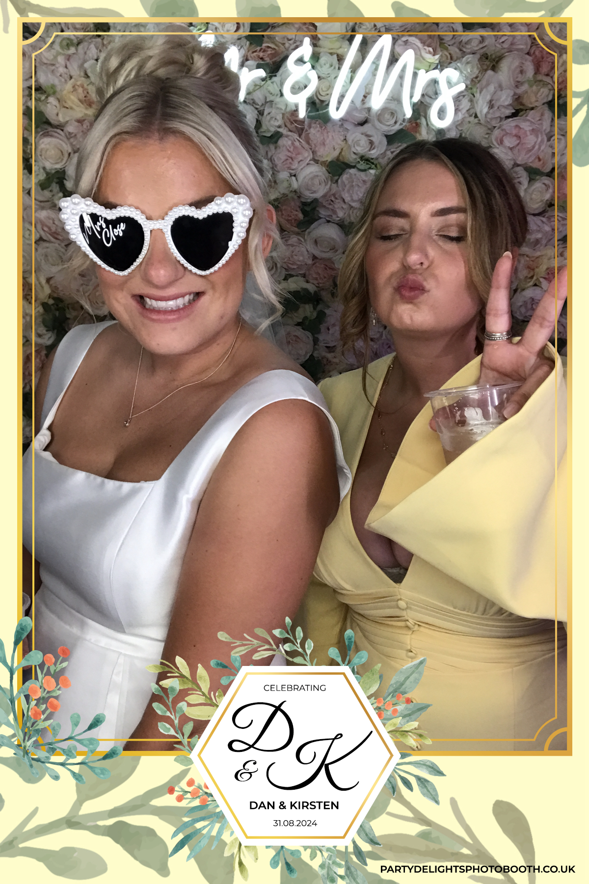 Dan and Kirsten's Wedding | View more photos from the event at gallery.partydelightsphotobooth.co.uk/u/PartyDelightsPhotoBooth/Dan-and-Kirstens-Wedding