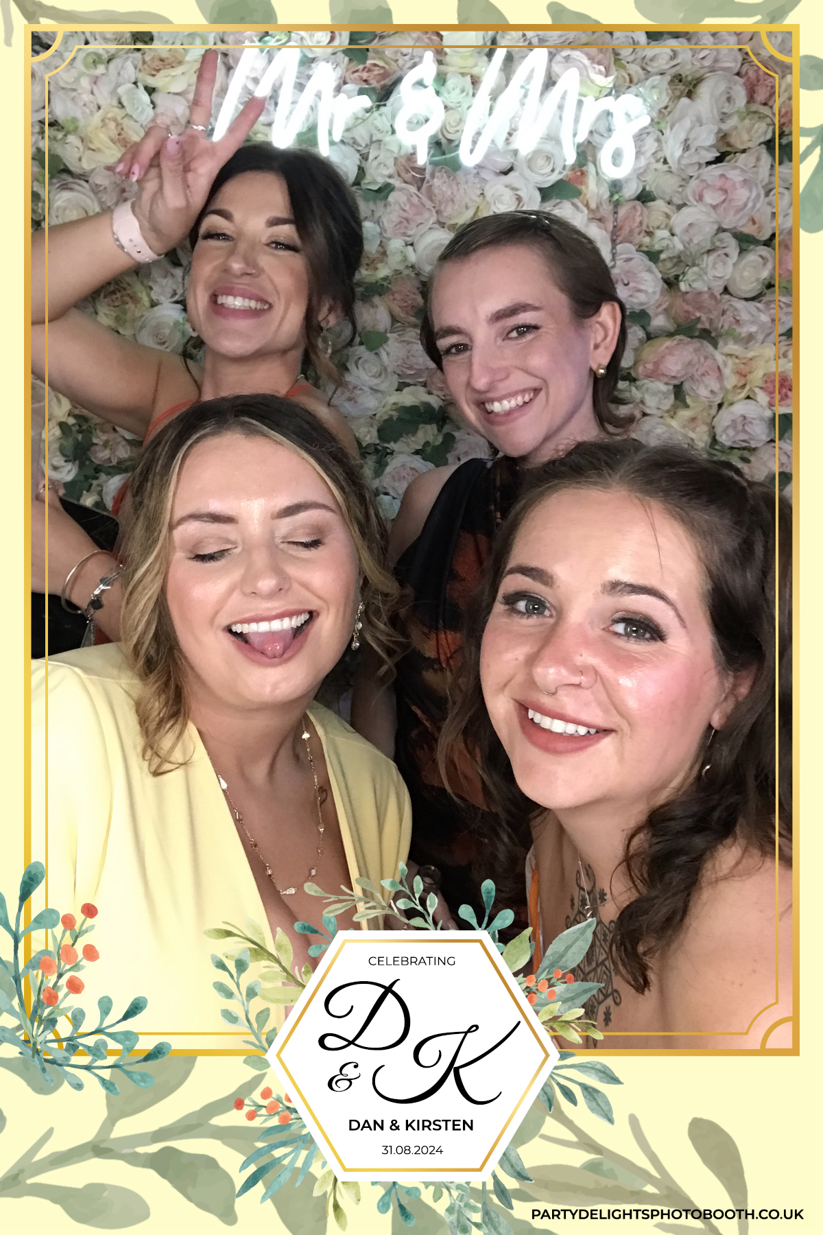 Dan and Kirsten's Wedding | View more photos from the event at gallery.partydelightsphotobooth.co.uk/u/PartyDelightsPhotoBooth/Dan-and-Kirstens-Wedding