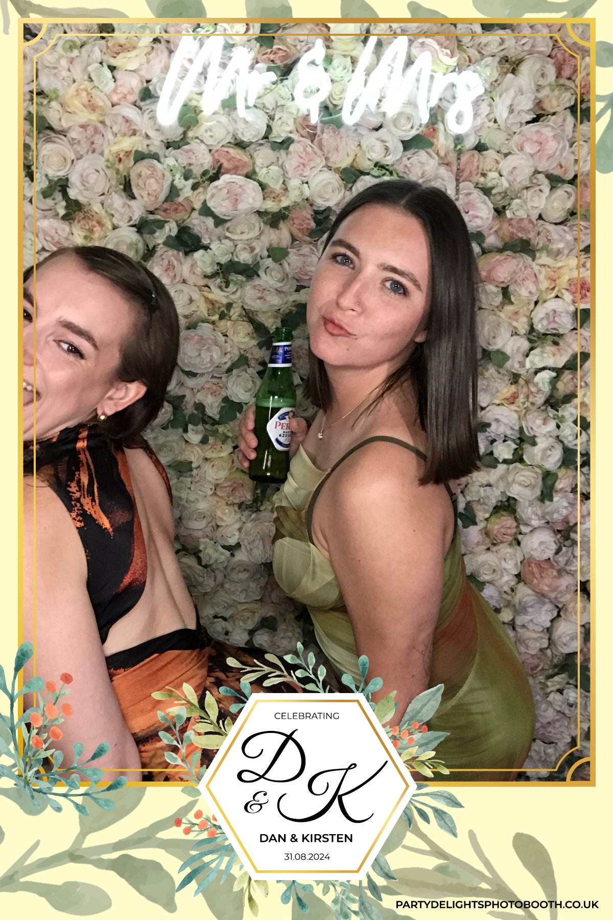 Dan and Kirsten's Wedding | View more photos from the event at gallery.partydelightsphotobooth.co.uk/u/PartyDelightsPhotoBooth/Dan-and-Kirstens-Wedding