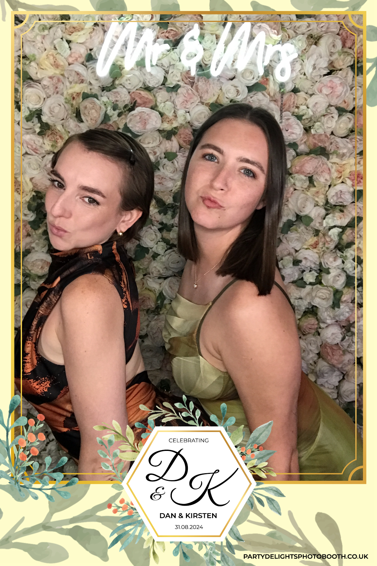 Dan and Kirsten's Wedding | View more photos from the event at gallery.partydelightsphotobooth.co.uk/u/PartyDelightsPhotoBooth/Dan-and-Kirstens-Wedding