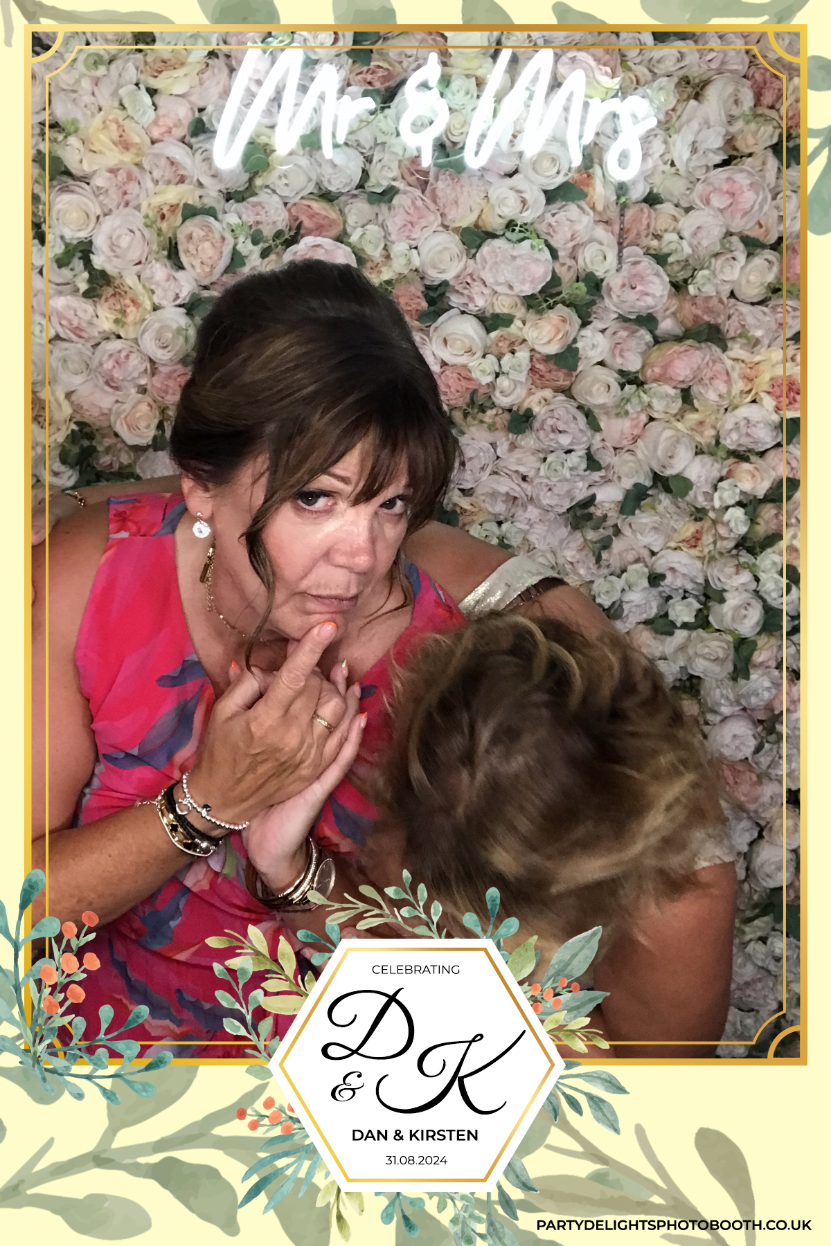 Dan and Kirsten's Wedding | View more photos from the event at gallery.partydelightsphotobooth.co.uk/u/PartyDelightsPhotoBooth/Dan-and-Kirstens-Wedding