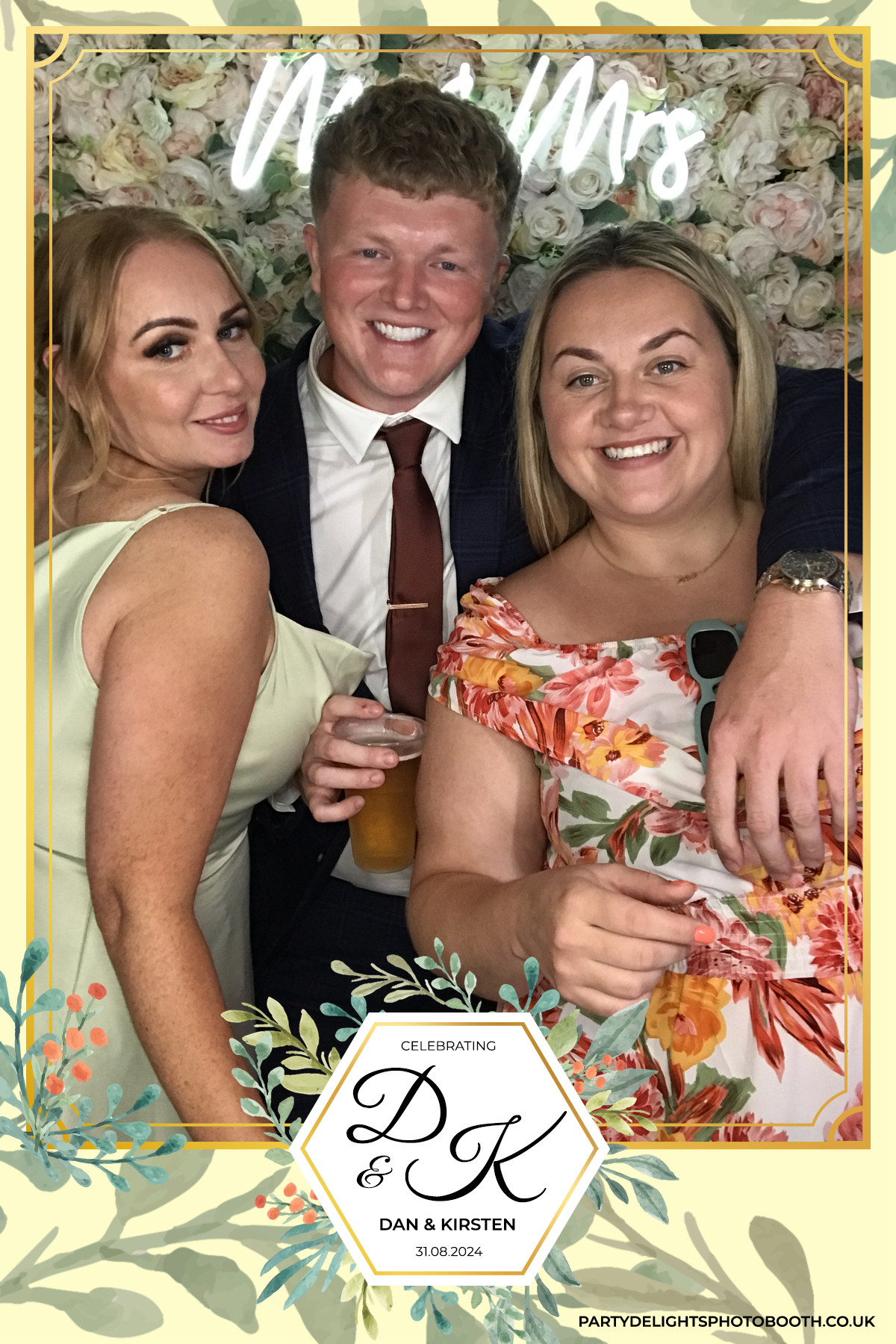 Dan and Kirsten's Wedding | View more photos from the event at gallery.partydelightsphotobooth.co.uk/u/PartyDelightsPhotoBooth/Dan-and-Kirstens-Wedding