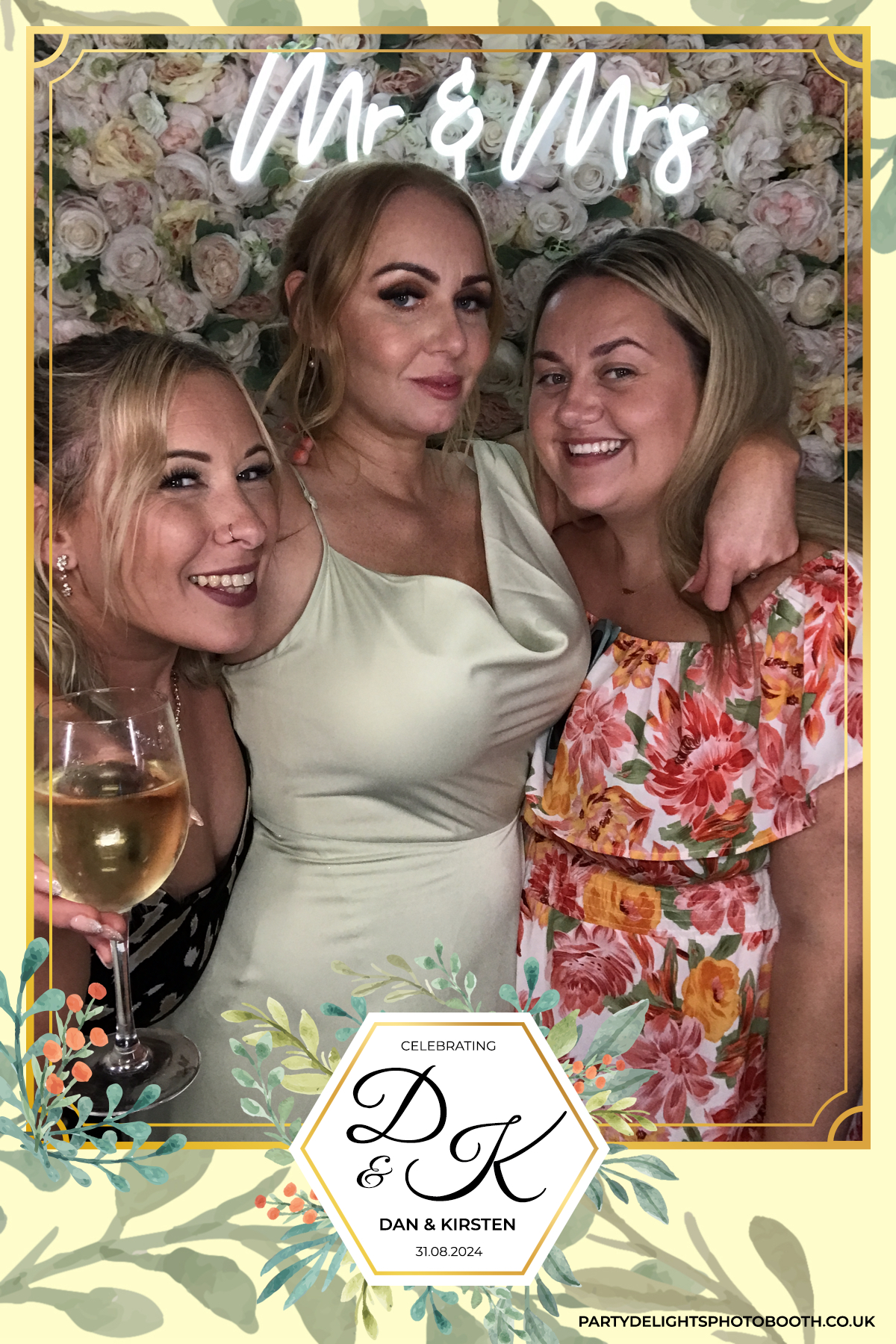 Dan and Kirsten's Wedding | View more photos from the event at gallery.partydelightsphotobooth.co.uk/u/PartyDelightsPhotoBooth/Dan-and-Kirstens-Wedding