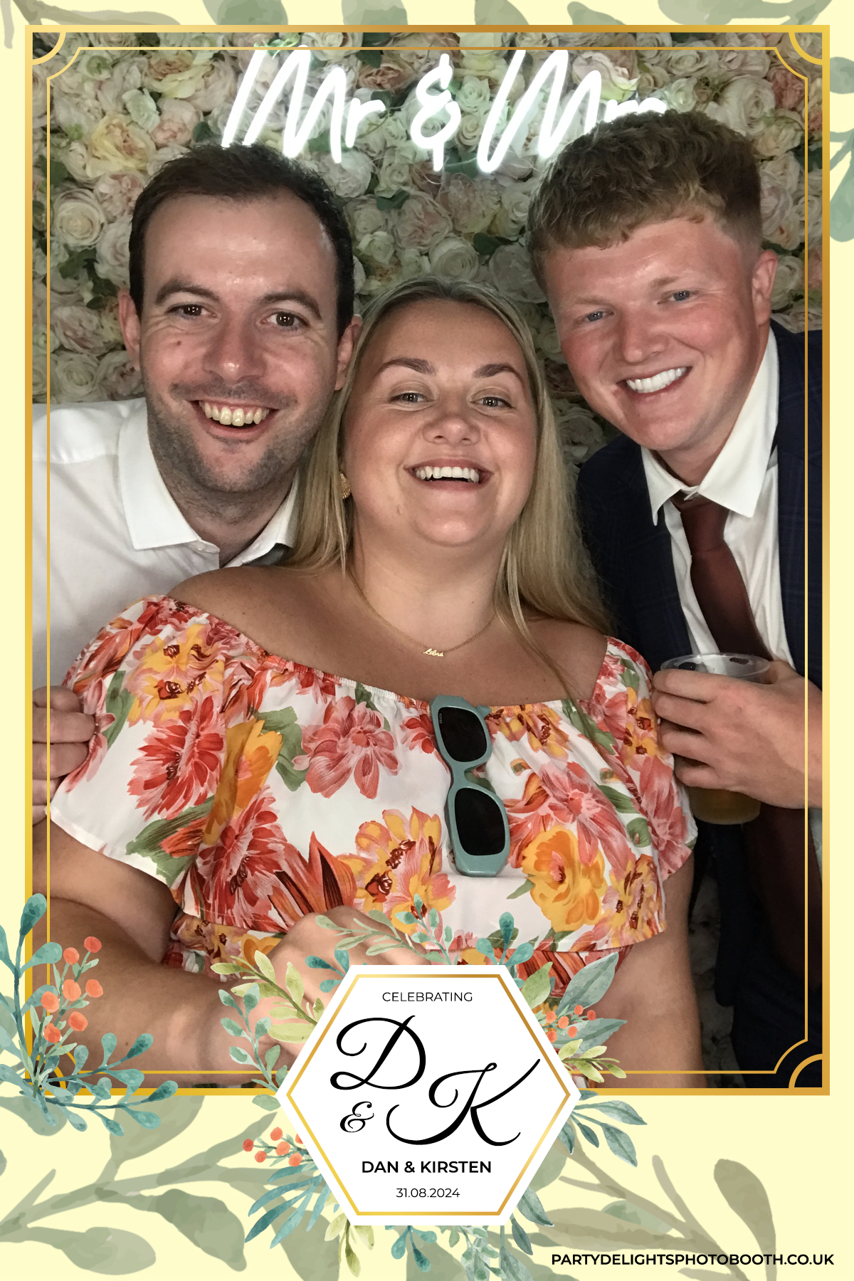 Dan and Kirsten's Wedding | View more photos from the event at gallery.partydelightsphotobooth.co.uk/u/PartyDelightsPhotoBooth/Dan-and-Kirstens-Wedding