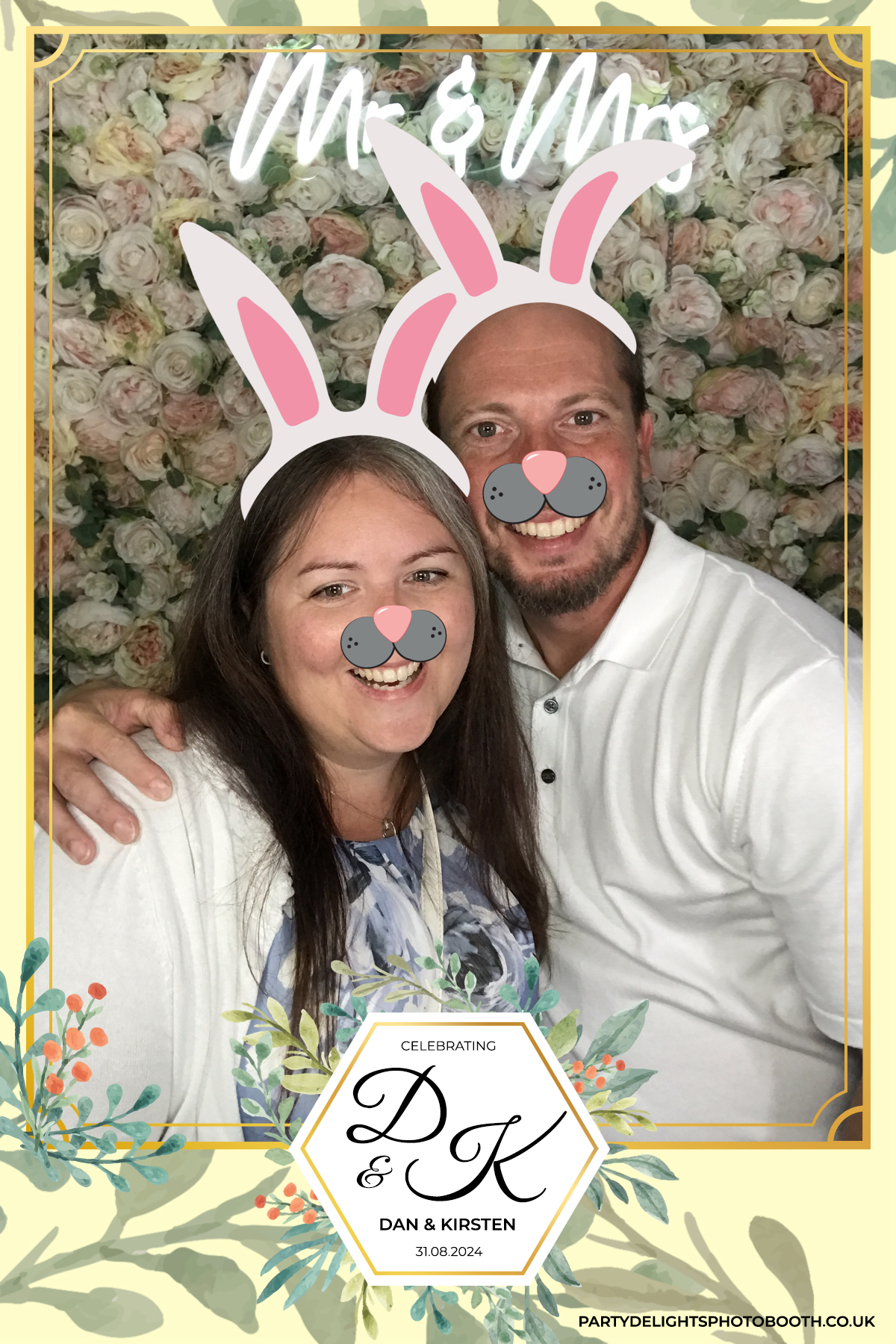 Dan and Kirsten's Wedding | View more photos from the event at gallery.partydelightsphotobooth.co.uk/u/PartyDelightsPhotoBooth/Dan-and-Kirstens-Wedding