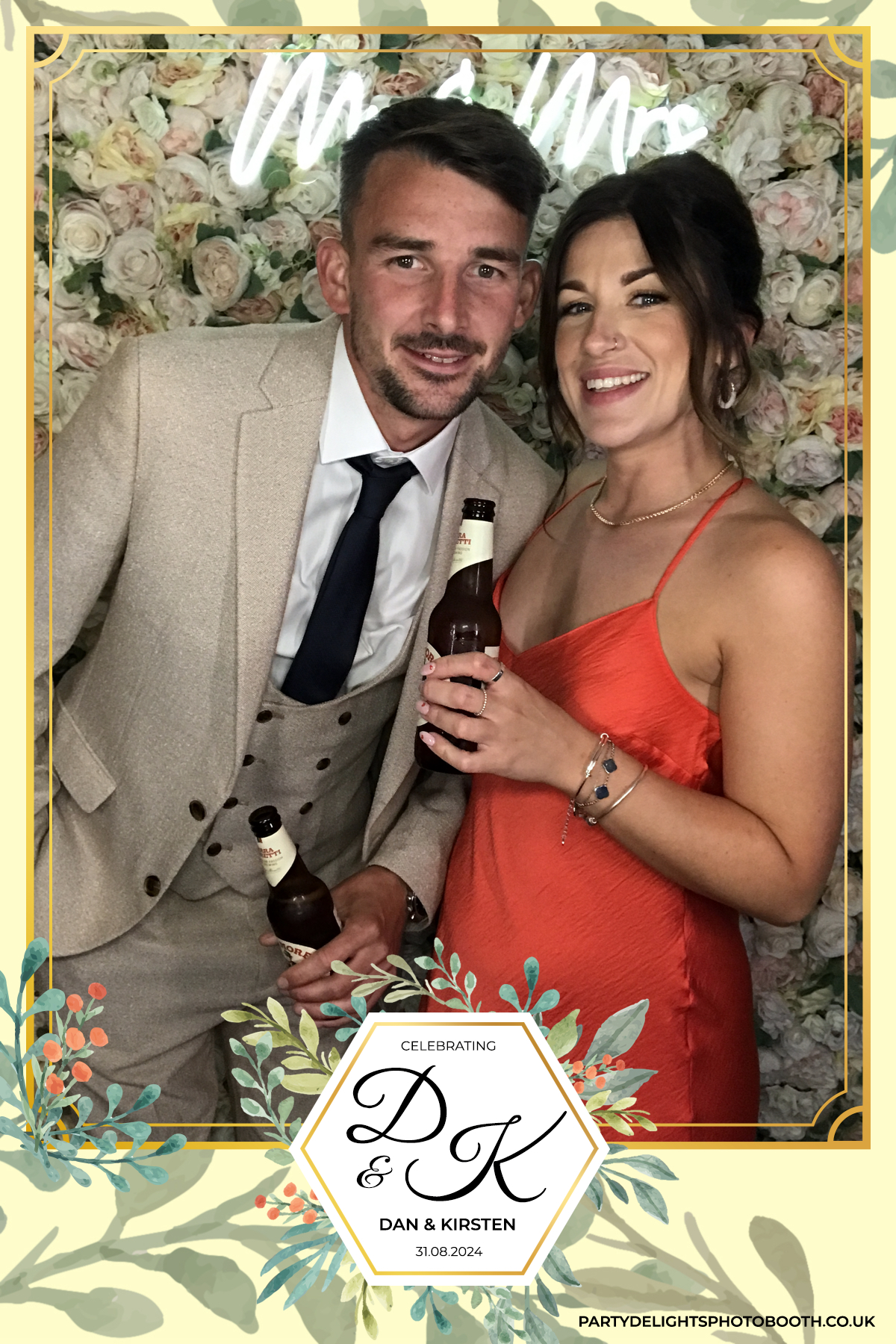 Dan and Kirsten's Wedding | View more photos from the event at gallery.partydelightsphotobooth.co.uk/u/PartyDelightsPhotoBooth/Dan-and-Kirstens-Wedding