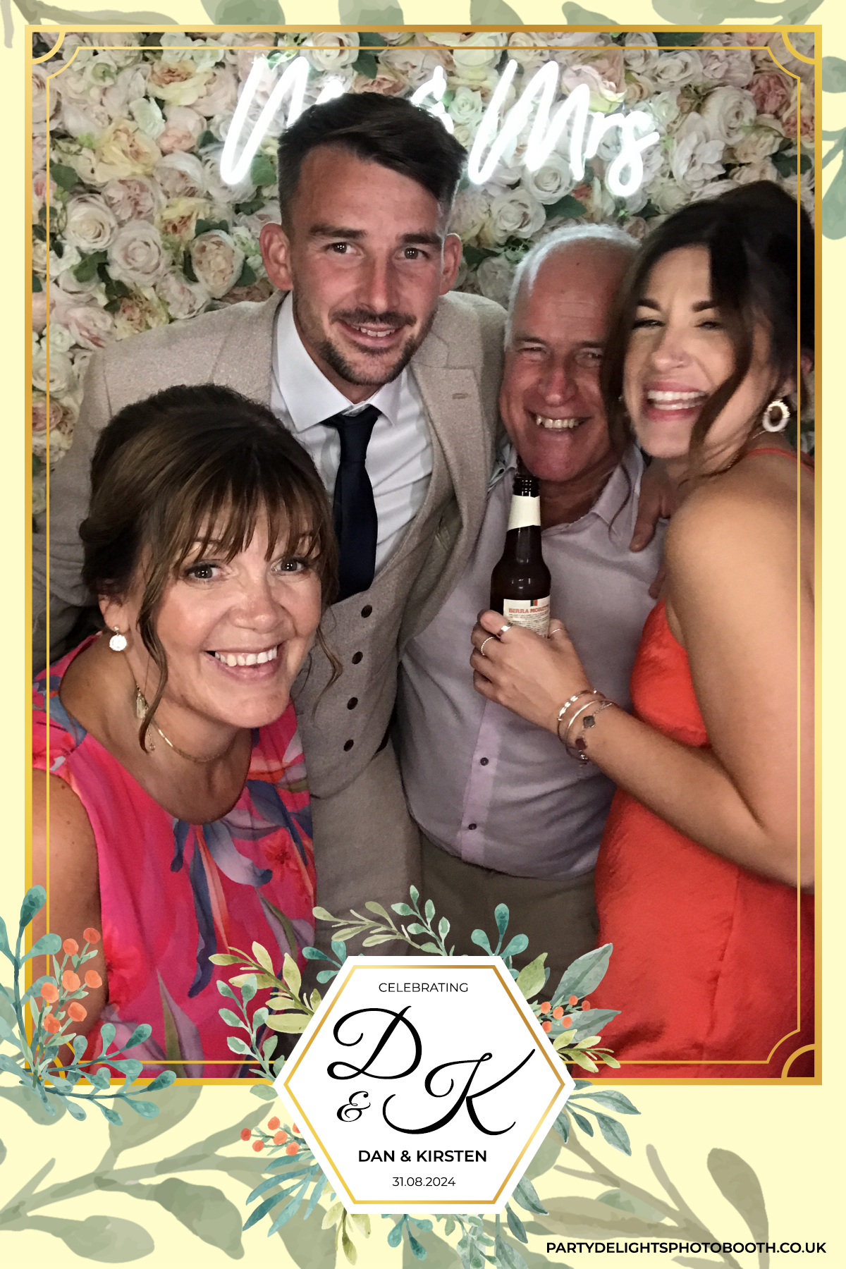 Dan and Kirsten's Wedding | View more photos from the event at gallery.partydelightsphotobooth.co.uk/u/PartyDelightsPhotoBooth/Dan-and-Kirstens-Wedding