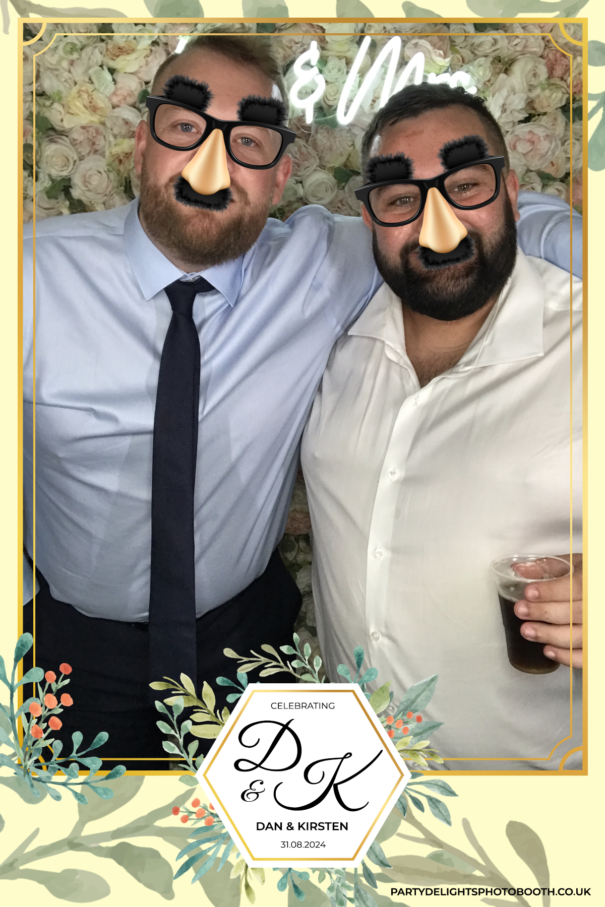 Dan and Kirsten's Wedding | View more photos from the event at gallery.partydelightsphotobooth.co.uk/u/PartyDelightsPhotoBooth/Dan-and-Kirstens-Wedding