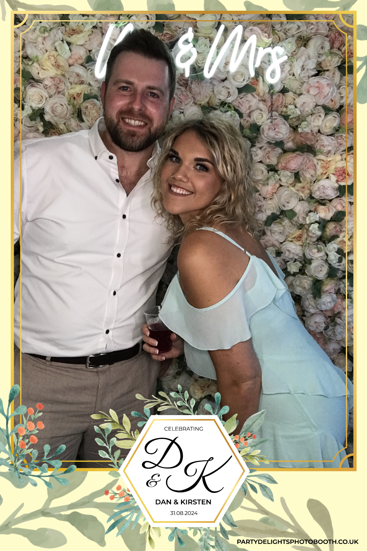 Dan and Kirsten's Wedding | View more photos from the event at gallery.partydelightsphotobooth.co.uk/u/PartyDelightsPhotoBooth/Dan-and-Kirstens-Wedding