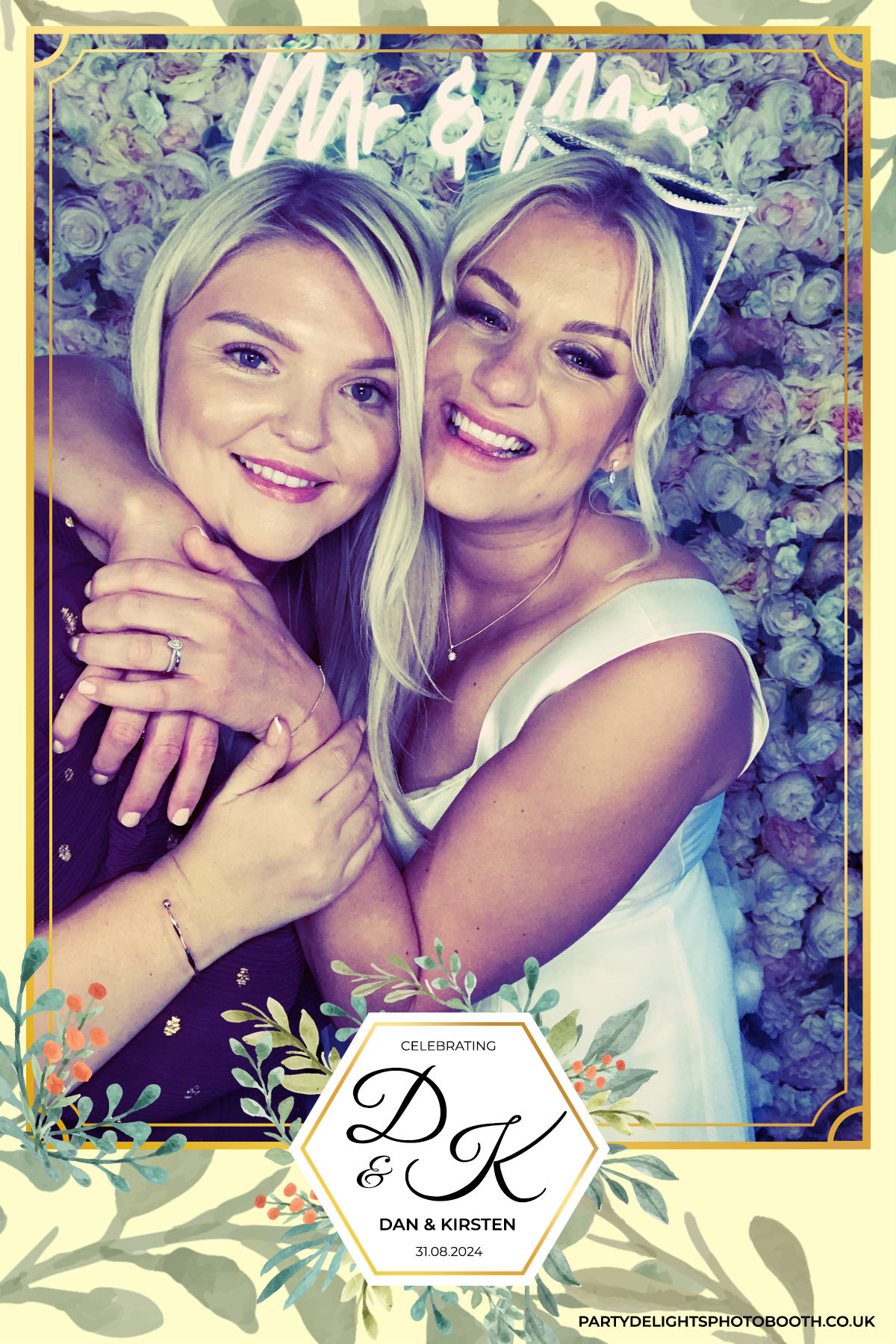 Dan and Kirsten's Wedding | View more photos from the event at gallery.partydelightsphotobooth.co.uk/u/PartyDelightsPhotoBooth/Dan-and-Kirstens-Wedding