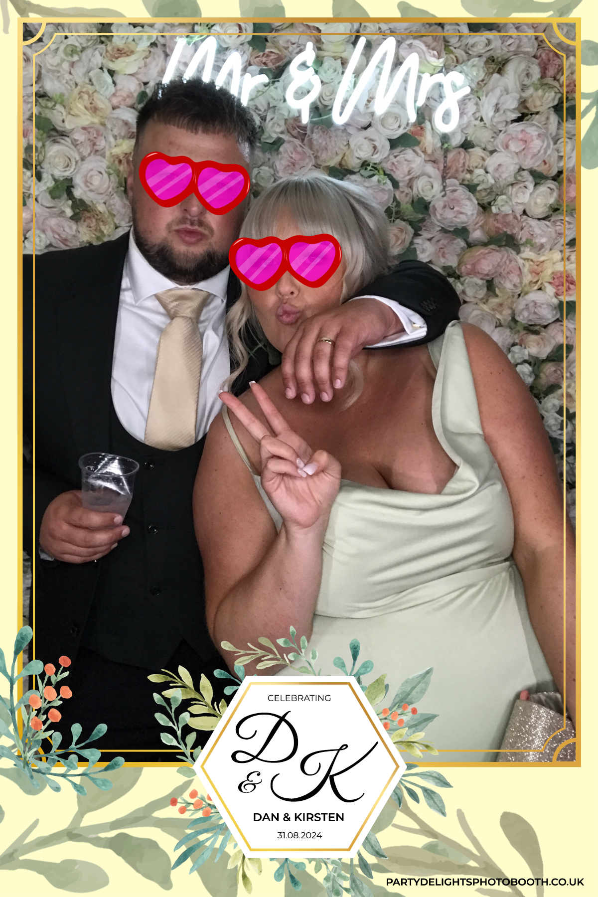 Dan and Kirsten's Wedding | View more photos from the event at gallery.partydelightsphotobooth.co.uk/u/PartyDelightsPhotoBooth/Dan-and-Kirstens-Wedding