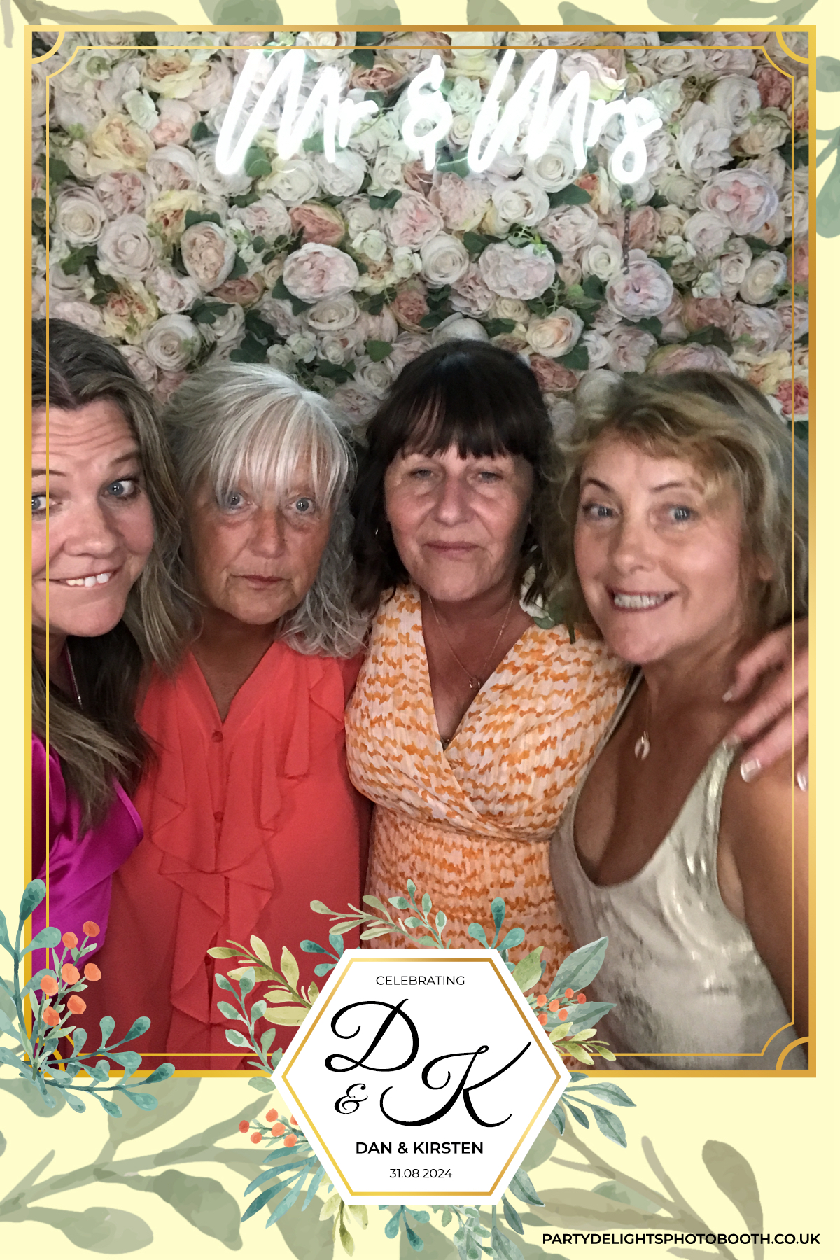 Dan and Kirsten's Wedding | View more photos from the event at gallery.partydelightsphotobooth.co.uk/u/PartyDelightsPhotoBooth/Dan-and-Kirstens-Wedding