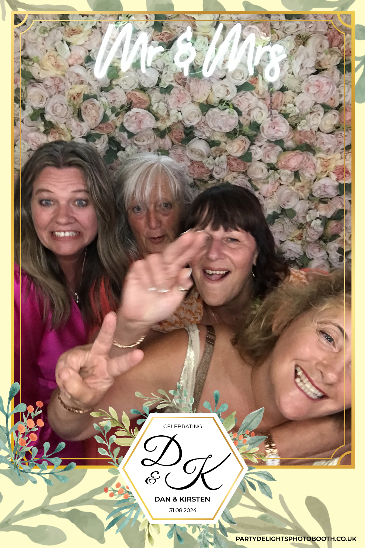 Dan and Kirsten's Wedding | View more photos from the event at gallery.partydelightsphotobooth.co.uk/u/PartyDelightsPhotoBooth/Dan-and-Kirstens-Wedding