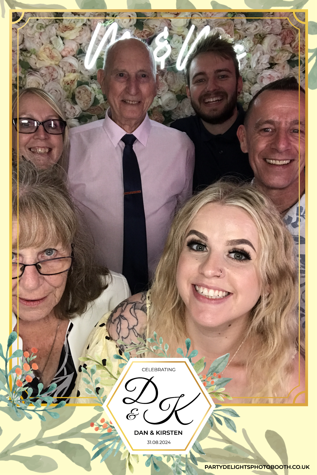 Dan and Kirsten's Wedding | View more photos from the event at gallery.partydelightsphotobooth.co.uk/u/PartyDelightsPhotoBooth/Dan-and-Kirstens-Wedding