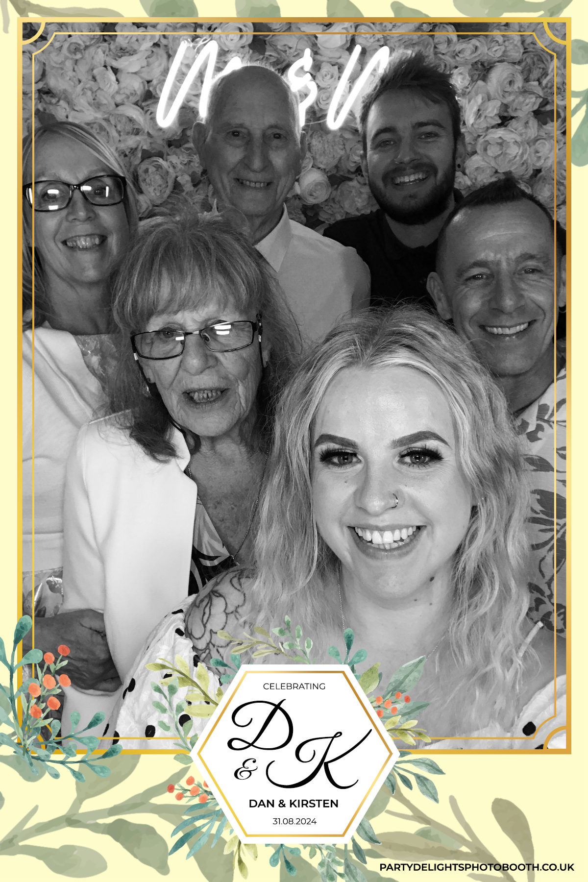 Dan and Kirsten's Wedding | View more photos from the event at gallery.partydelightsphotobooth.co.uk/u/PartyDelightsPhotoBooth/Dan-and-Kirstens-Wedding