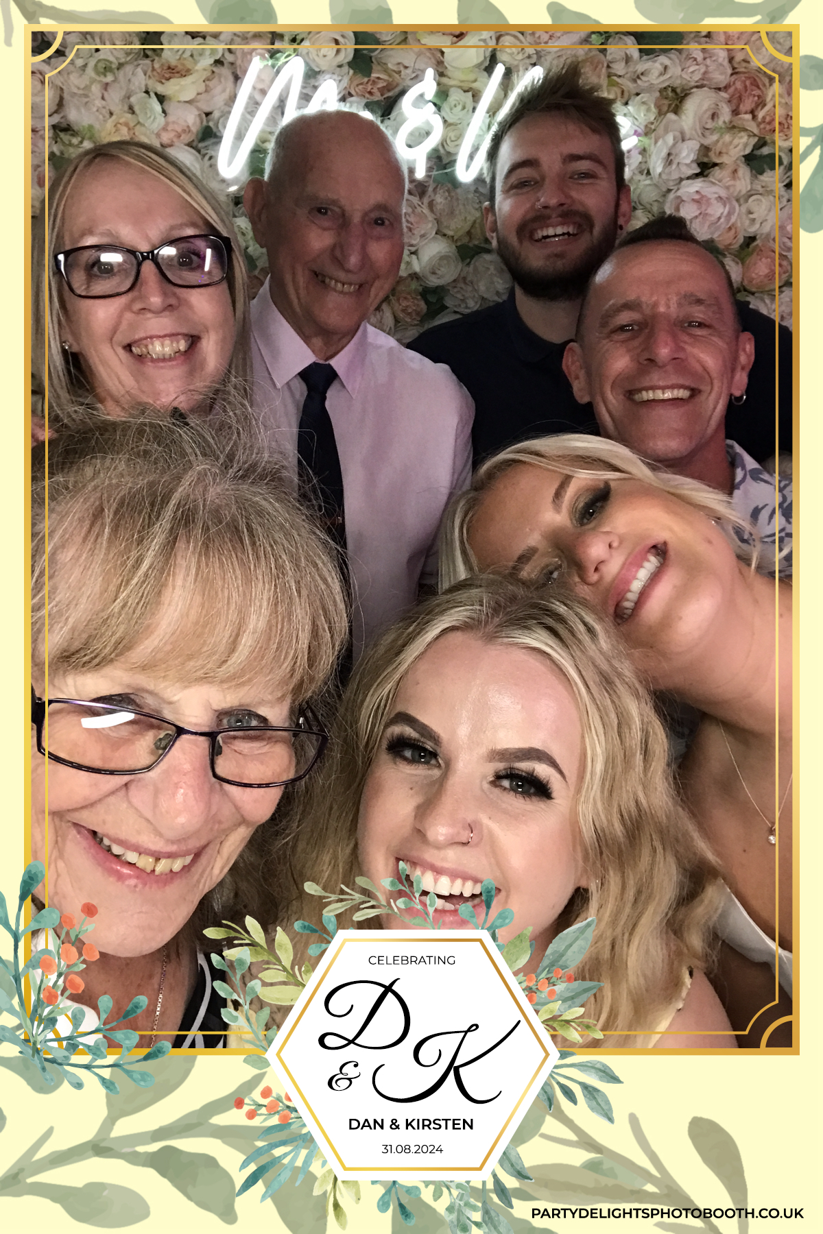 Dan and Kirsten's Wedding | View more photos from the event at gallery.partydelightsphotobooth.co.uk/u/PartyDelightsPhotoBooth/Dan-and-Kirstens-Wedding
