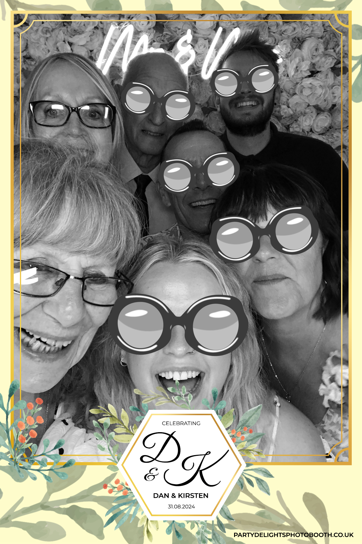 Dan and Kirsten's Wedding | View more photos from the event at gallery.partydelightsphotobooth.co.uk/u/PartyDelightsPhotoBooth/Dan-and-Kirstens-Wedding