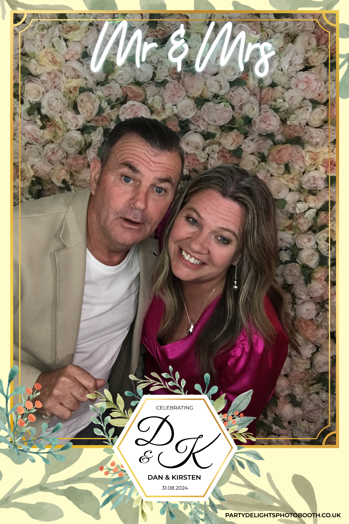 Dan and Kirsten's Wedding | View more photos from the event at gallery.partydelightsphotobooth.co.uk/u/PartyDelightsPhotoBooth/Dan-and-Kirstens-Wedding