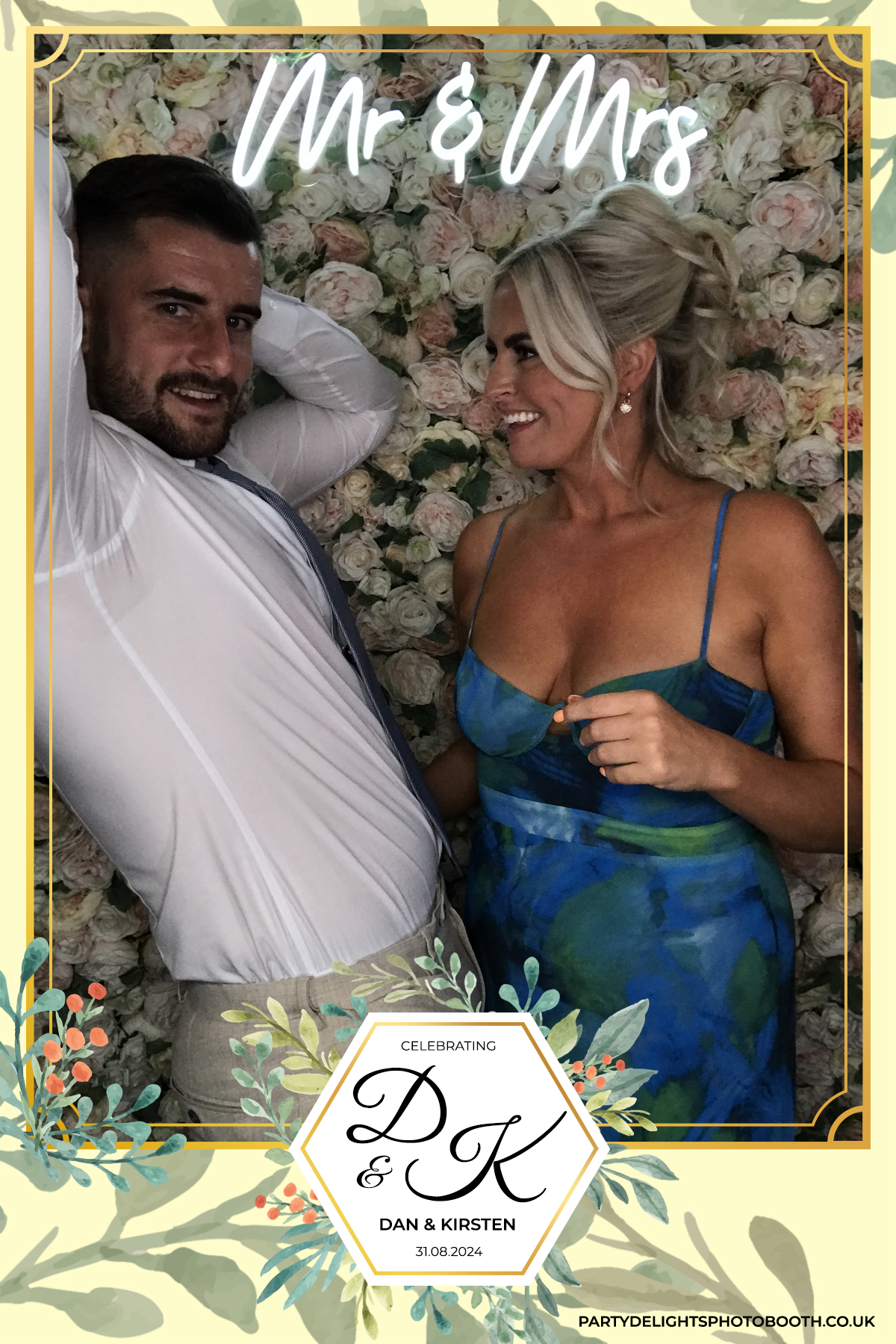 Dan and Kirsten's Wedding | View more photos from the event at gallery.partydelightsphotobooth.co.uk/u/PartyDelightsPhotoBooth/Dan-and-Kirstens-Wedding
