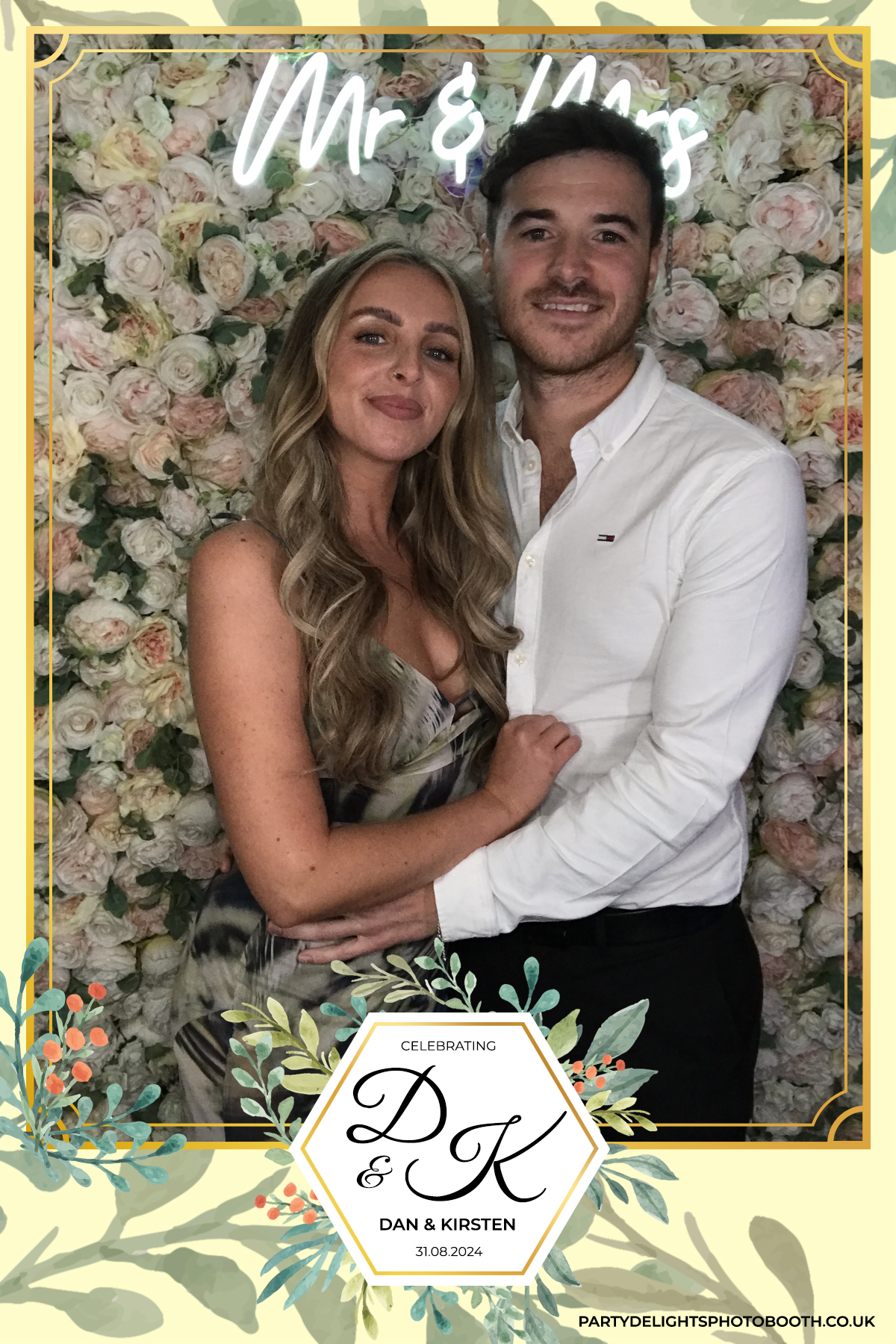 Dan and Kirsten's Wedding | View more photos from the event at gallery.partydelightsphotobooth.co.uk/u/PartyDelightsPhotoBooth/Dan-and-Kirstens-Wedding