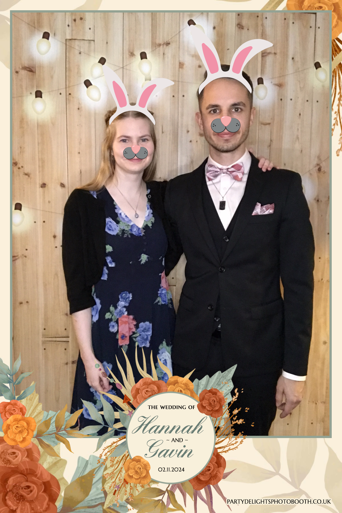 Hannah and Gavin's Wedding | View more photos from the event at gallery.partydelightsphotobooth.co.uk/u/PartyDelightsPhotoBooth/Hannah-and-Gavins-Wedding