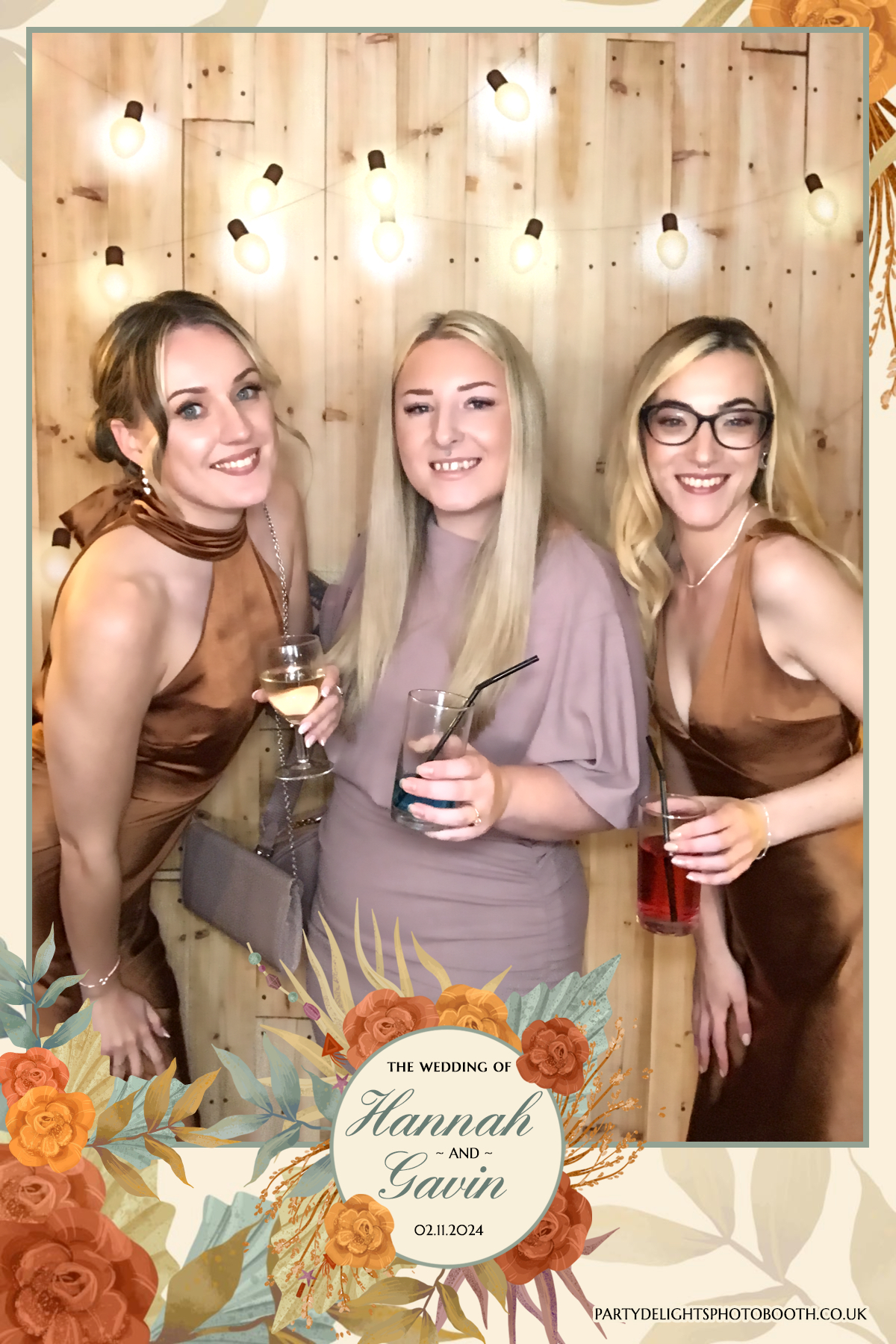 Hannah and Gavin's Wedding | View more photos from the event at gallery.partydelightsphotobooth.co.uk/u/PartyDelightsPhotoBooth/Hannah-and-Gavins-Wedding