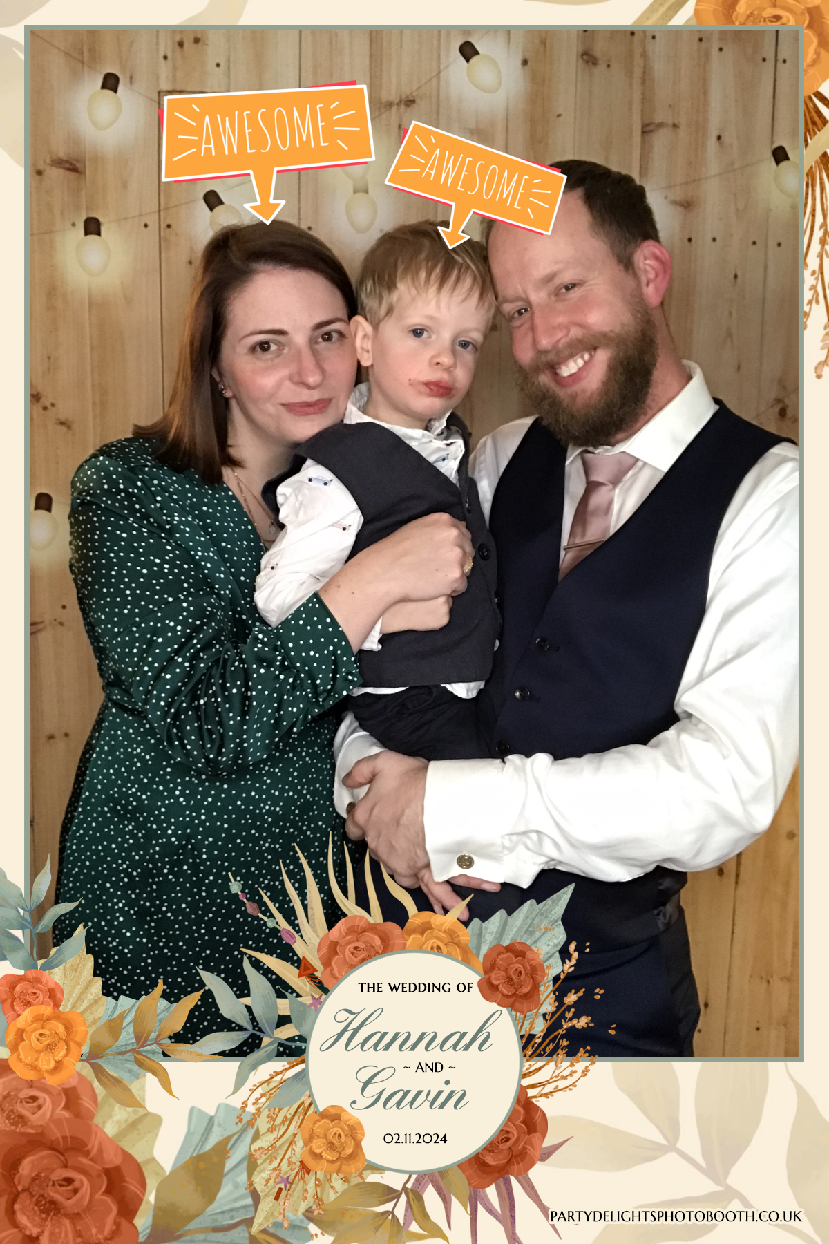 Hannah and Gavin's Wedding | View more photos from the event at gallery.partydelightsphotobooth.co.uk/u/PartyDelightsPhotoBooth/Hannah-and-Gavins-Wedding