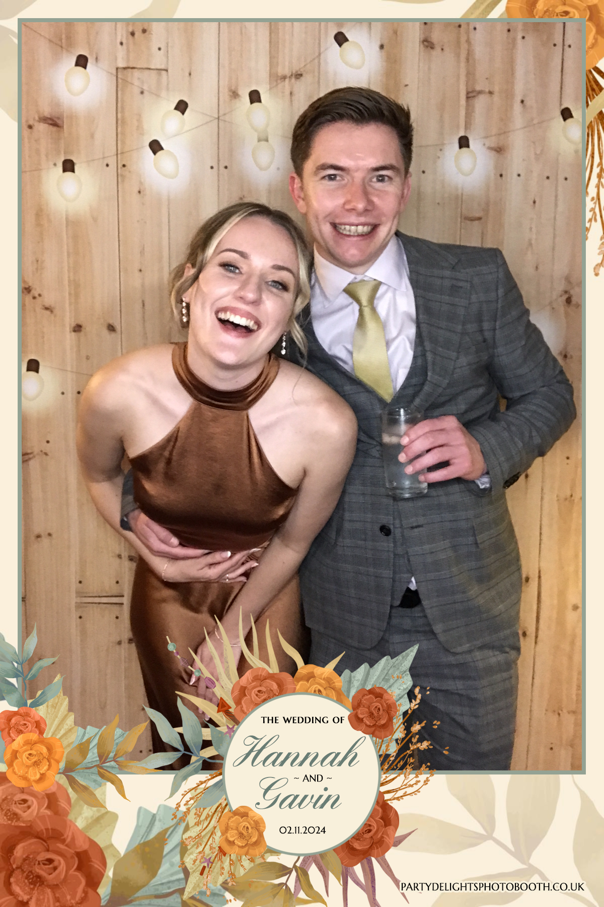 Hannah and Gavin's Wedding | View more photos from the event at gallery.partydelightsphotobooth.co.uk/u/PartyDelightsPhotoBooth/Hannah-and-Gavins-Wedding