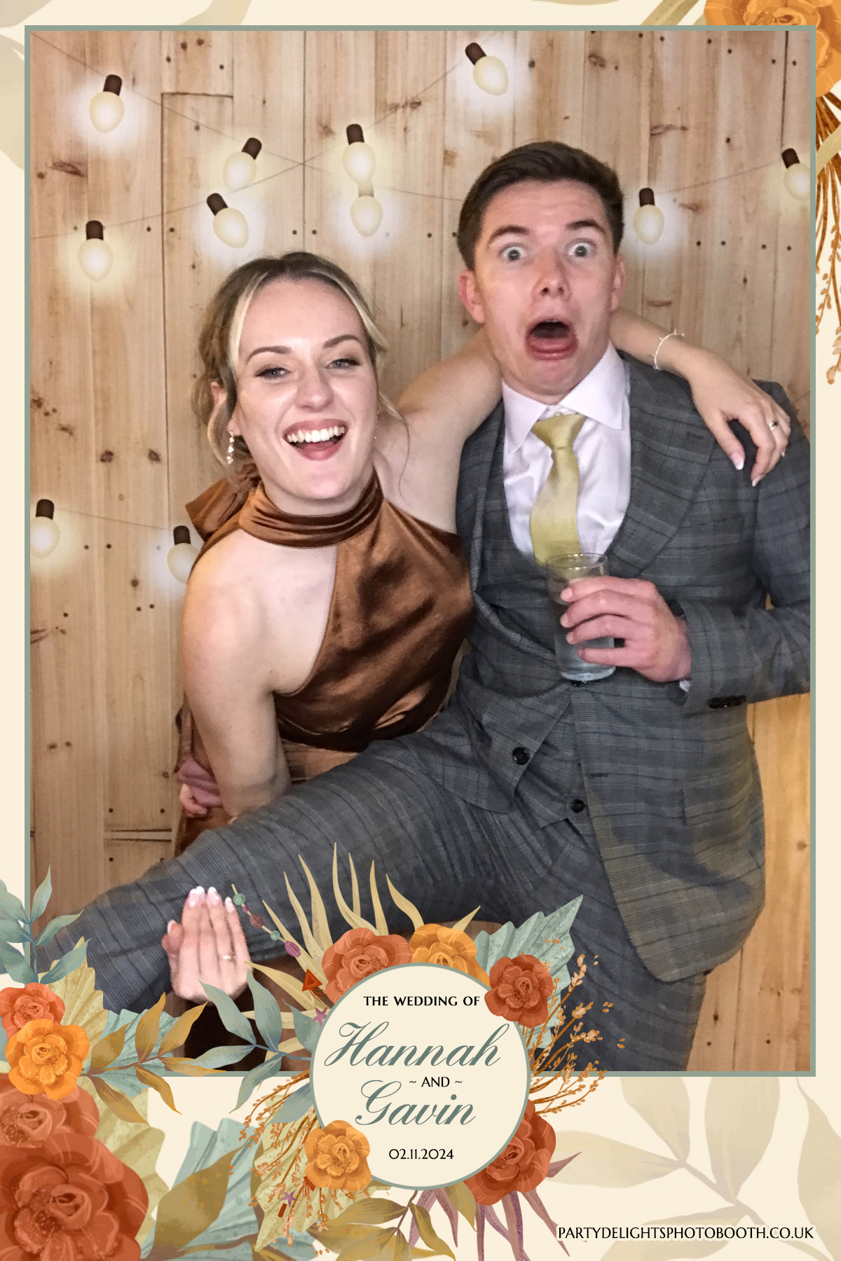 Hannah and Gavin's Wedding | View more photos from the event at gallery.partydelightsphotobooth.co.uk/u/PartyDelightsPhotoBooth/Hannah-and-Gavins-Wedding