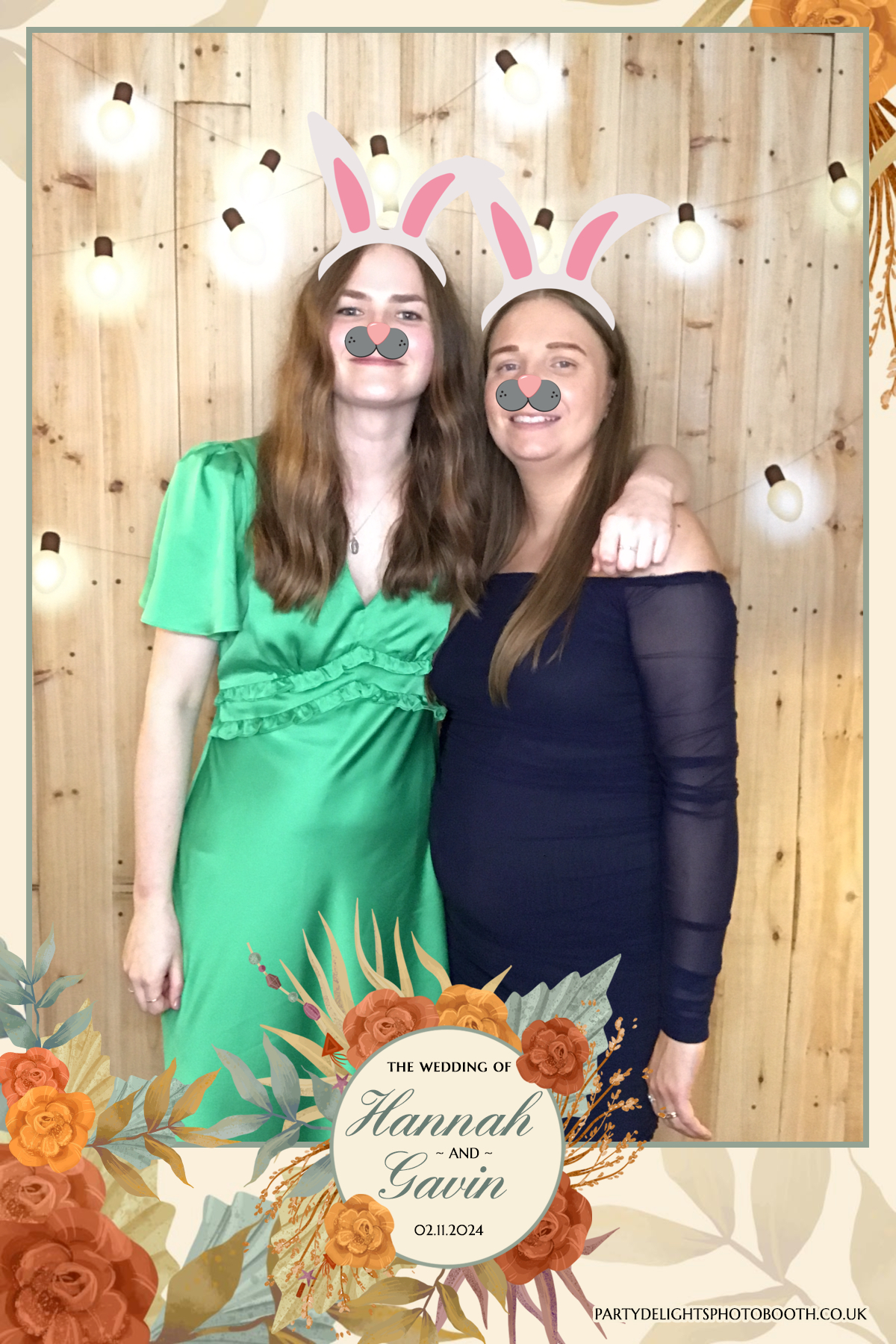 Hannah and Gavin's Wedding | View more photos from the event at gallery.partydelightsphotobooth.co.uk/u/PartyDelightsPhotoBooth/Hannah-and-Gavins-Wedding