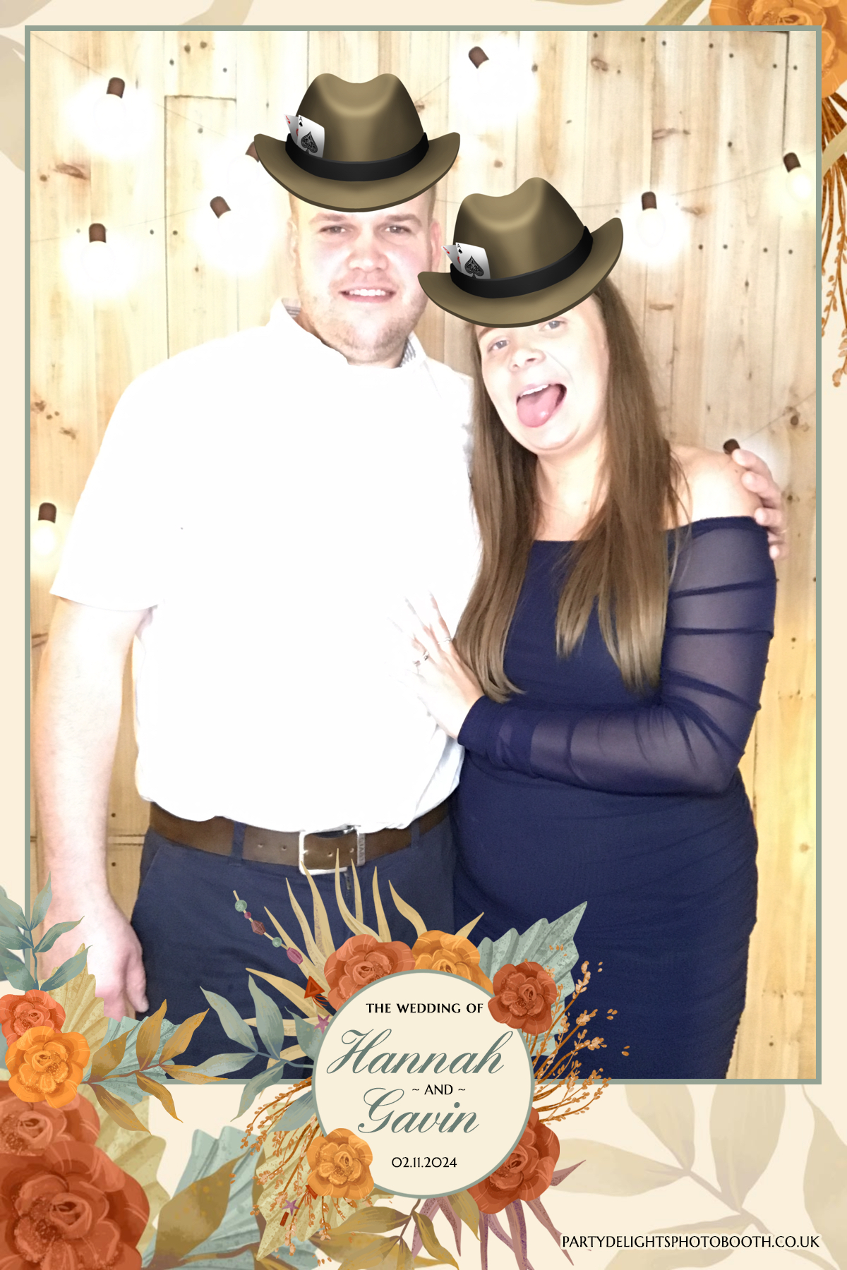 Hannah and Gavin's Wedding | View more photos from the event at gallery.partydelightsphotobooth.co.uk/u/PartyDelightsPhotoBooth/Hannah-and-Gavins-Wedding
