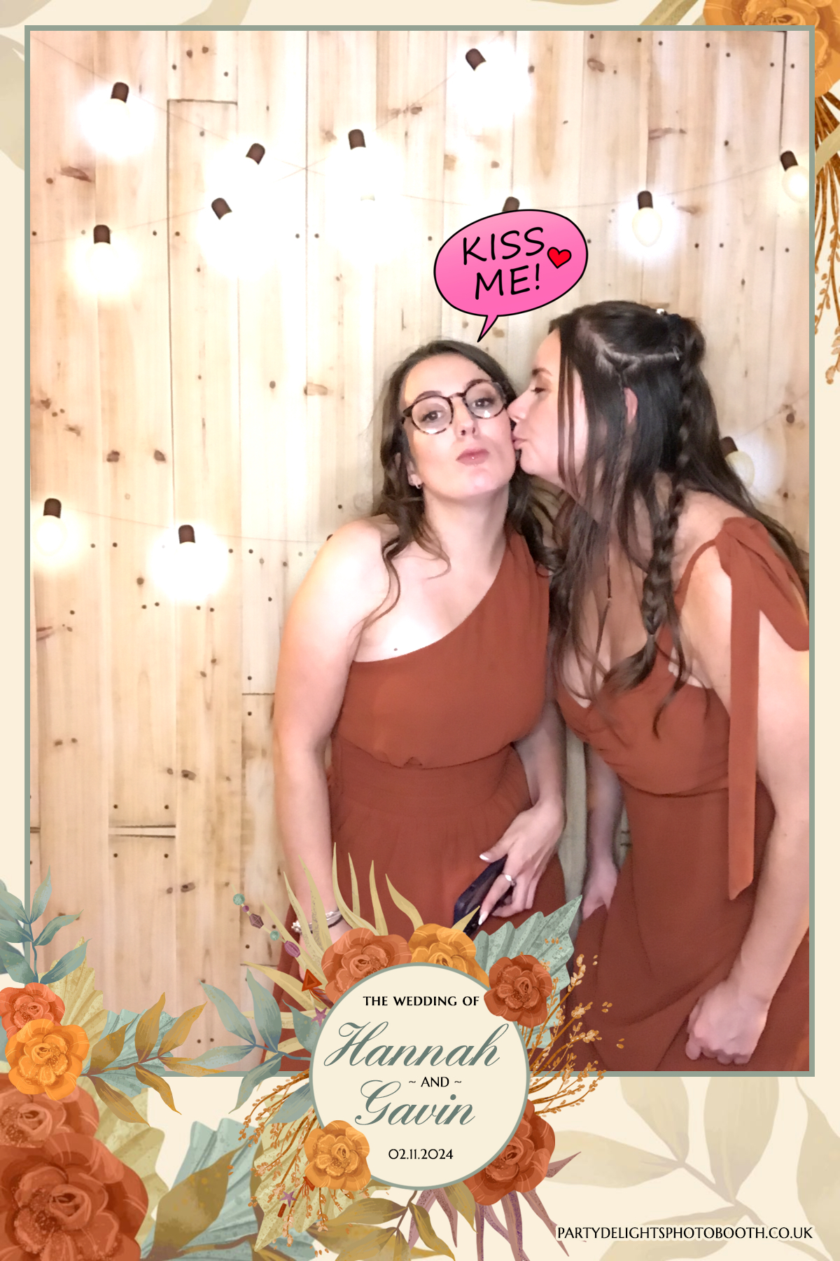 Hannah and Gavin's Wedding | View more photos from the event at gallery.partydelightsphotobooth.co.uk/u/PartyDelightsPhotoBooth/Hannah-and-Gavins-Wedding