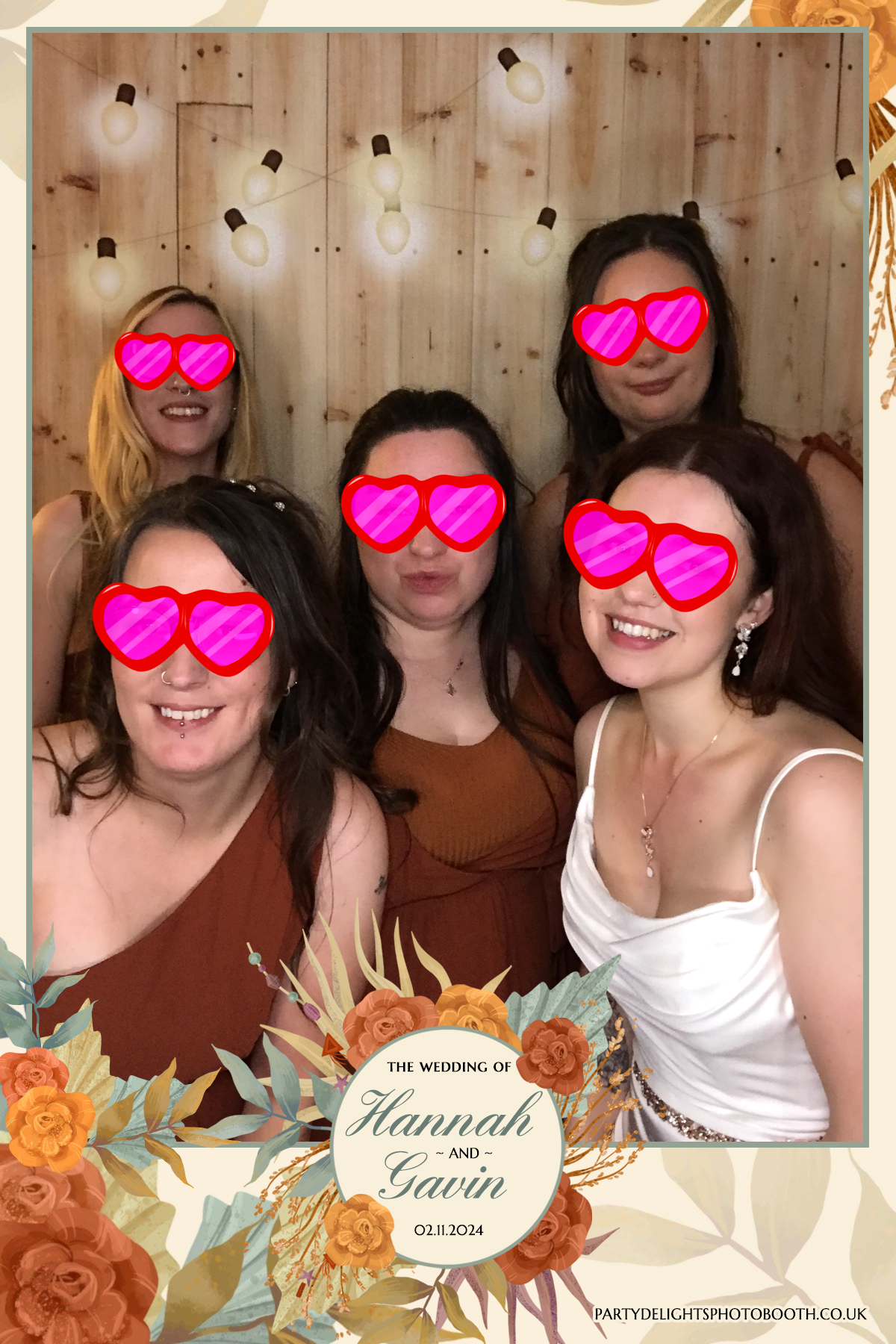 Hannah and Gavin's Wedding | View more photos from the event at gallery.partydelightsphotobooth.co.uk/u/PartyDelightsPhotoBooth/Hannah-and-Gavins-Wedding