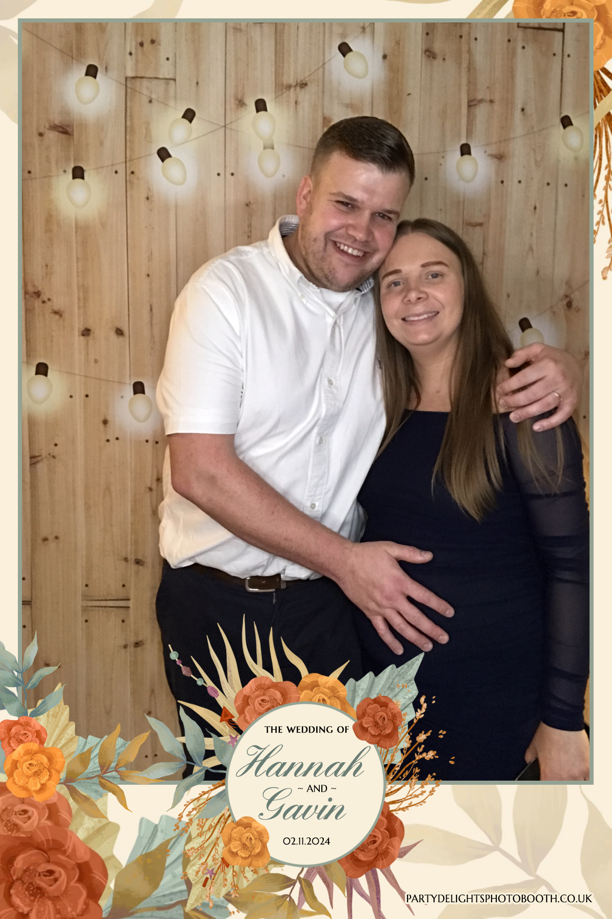 Hannah and Gavin's Wedding | View more photos from the event at gallery.partydelightsphotobooth.co.uk/u/PartyDelightsPhotoBooth/Hannah-and-Gavins-Wedding