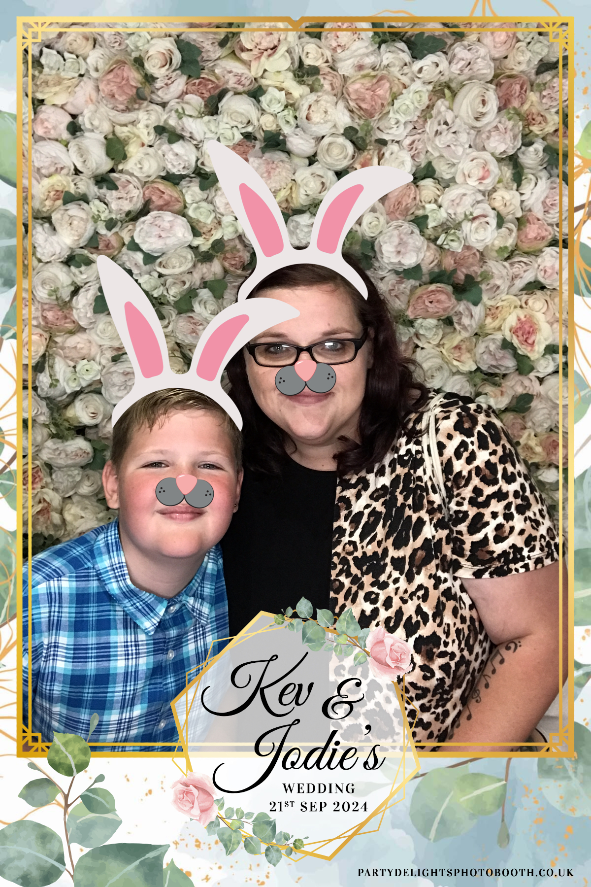 Jodie and kevs wedding | View more photos from the event at gallery.partydelightsphotobooth.co.uk/u/PartyDelightsPhotoBooth/Jodie-and-kevs-wedding