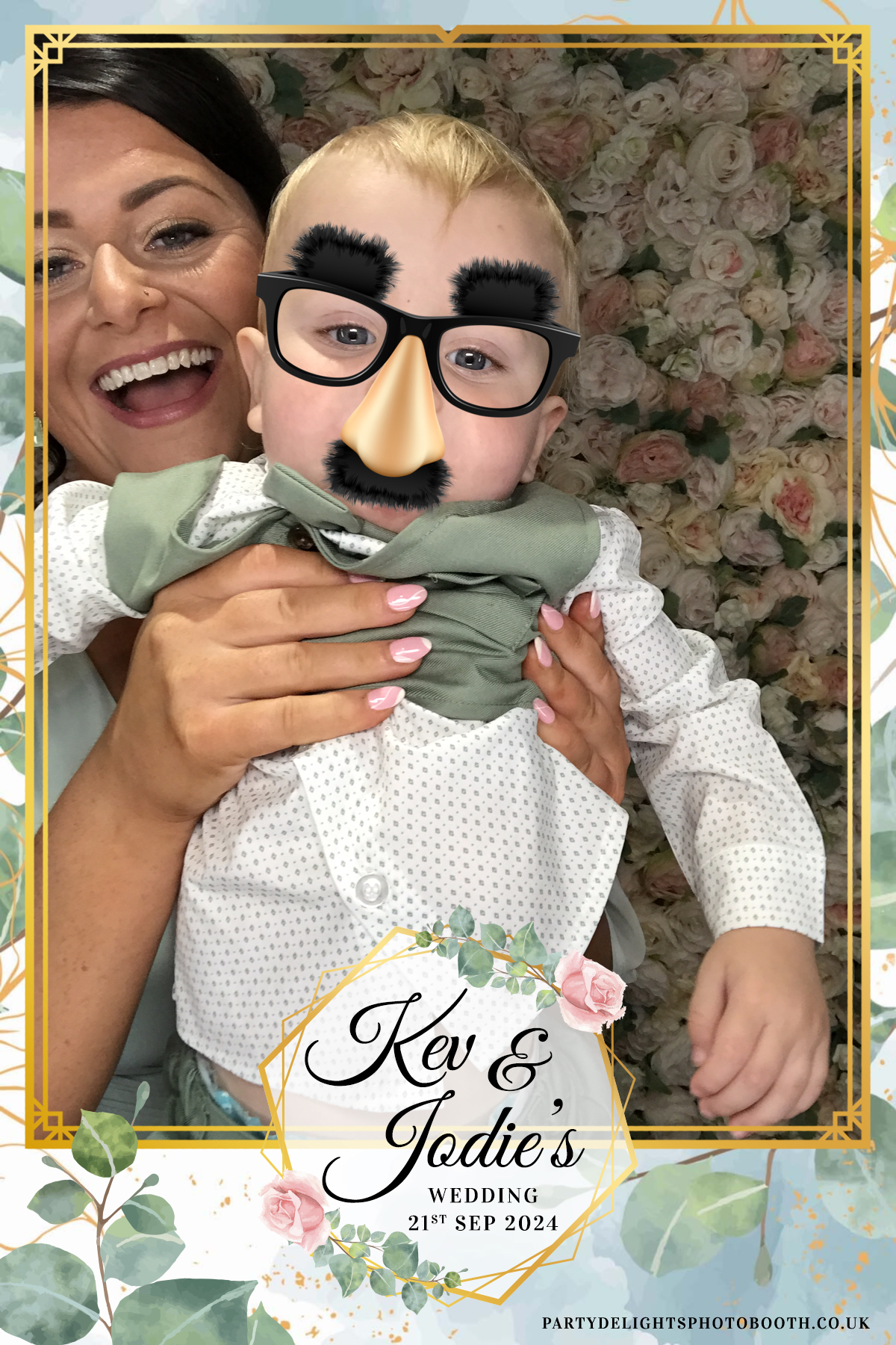 Jodie and kevs wedding | View more photos from the event at gallery.partydelightsphotobooth.co.uk/u/PartyDelightsPhotoBooth/Jodie-and-kevs-wedding