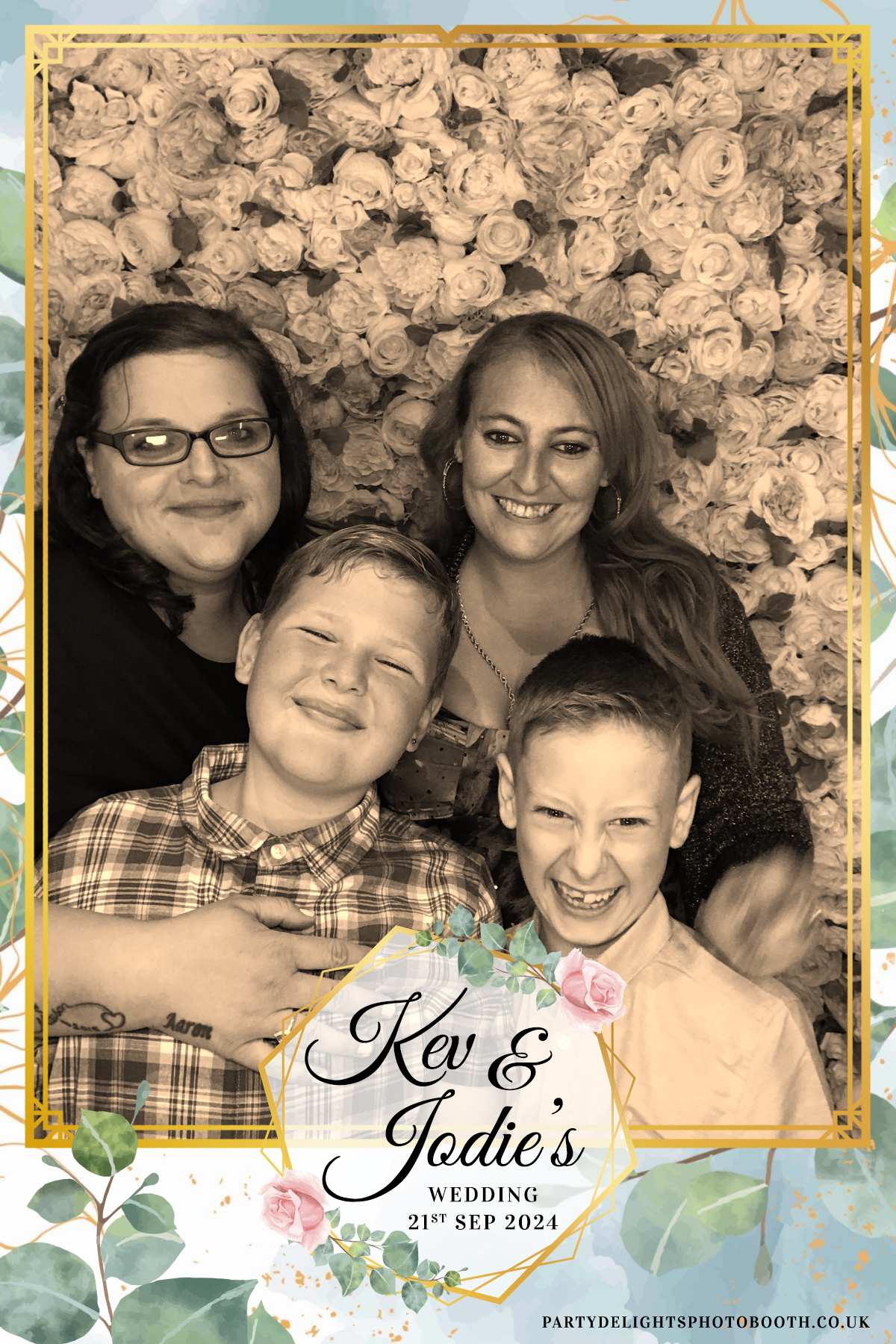 Jodie and kevs wedding | View more photos from the event at gallery.partydelightsphotobooth.co.uk/u/PartyDelightsPhotoBooth/Jodie-and-kevs-wedding