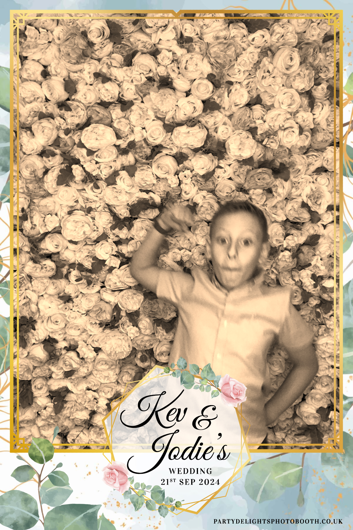 Jodie and kevs wedding | View more photos from the event at gallery.partydelightsphotobooth.co.uk/u/PartyDelightsPhotoBooth/Jodie-and-kevs-wedding