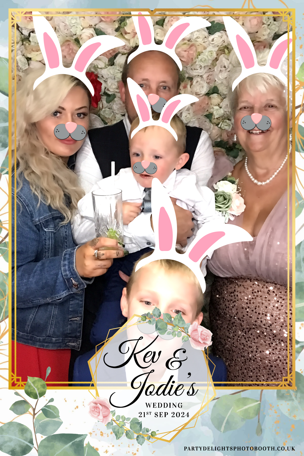 Jodie and kevs wedding | View more photos from the event at gallery.partydelightsphotobooth.co.uk/u/PartyDelightsPhotoBooth/Jodie-and-kevs-wedding