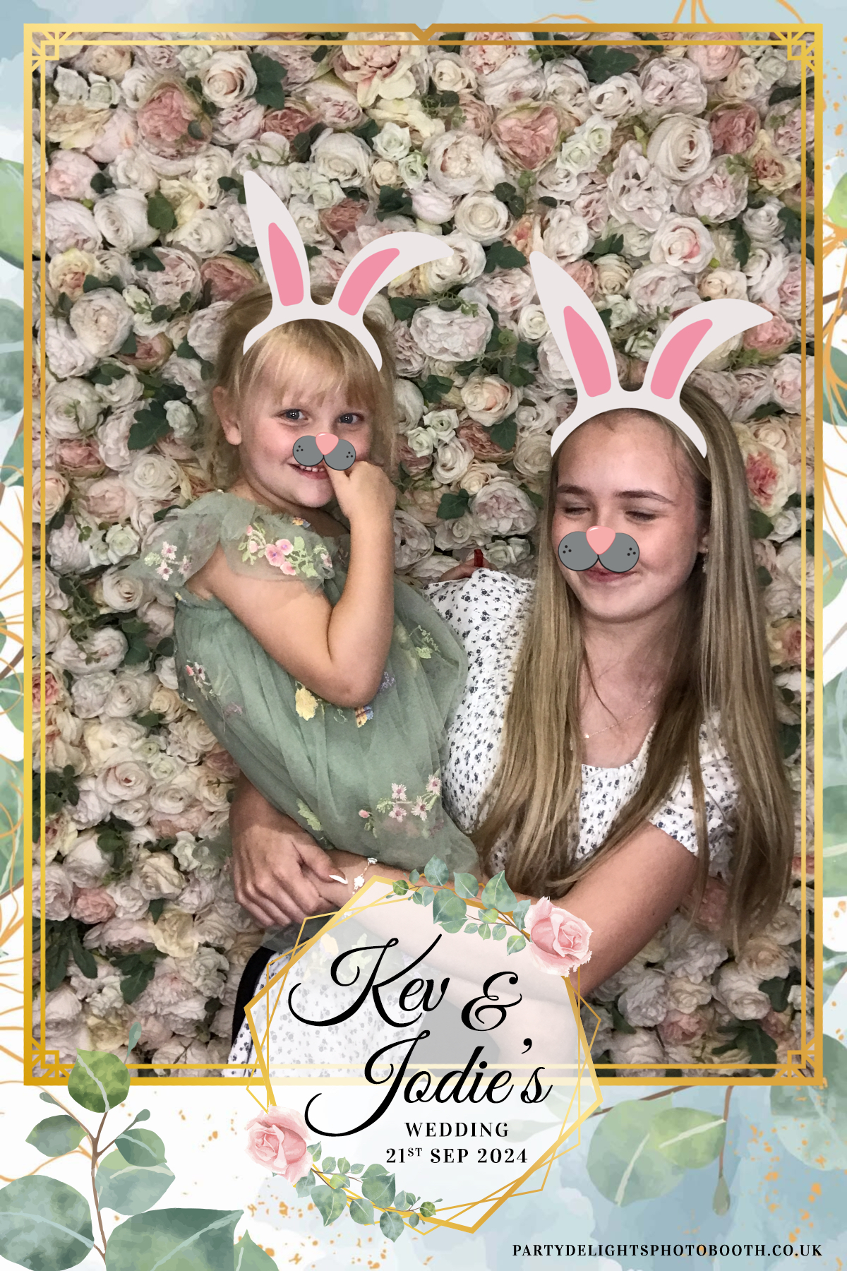 Jodie and kevs wedding | View more photos from the event at gallery.partydelightsphotobooth.co.uk/u/PartyDelightsPhotoBooth/Jodie-and-kevs-wedding