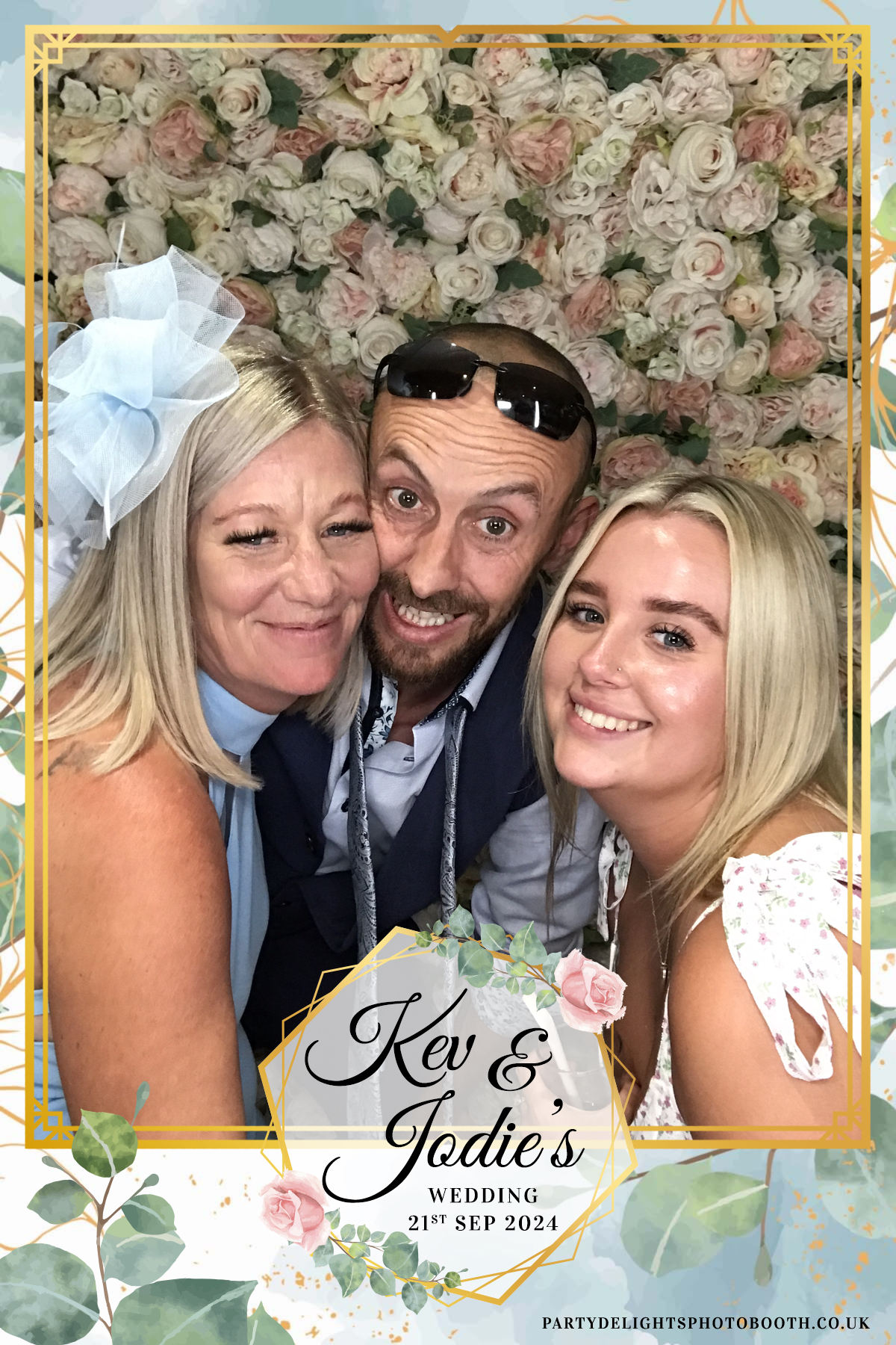 Jodie and kevs wedding | View more photos from the event at gallery.partydelightsphotobooth.co.uk/u/PartyDelightsPhotoBooth/Jodie-and-kevs-wedding