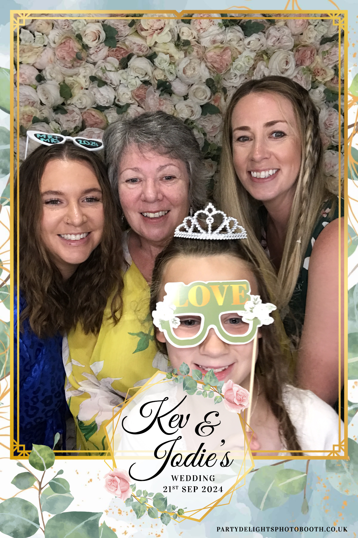 Jodie and kevs wedding | View more photos from the event at gallery.partydelightsphotobooth.co.uk/u/PartyDelightsPhotoBooth/Jodie-and-kevs-wedding