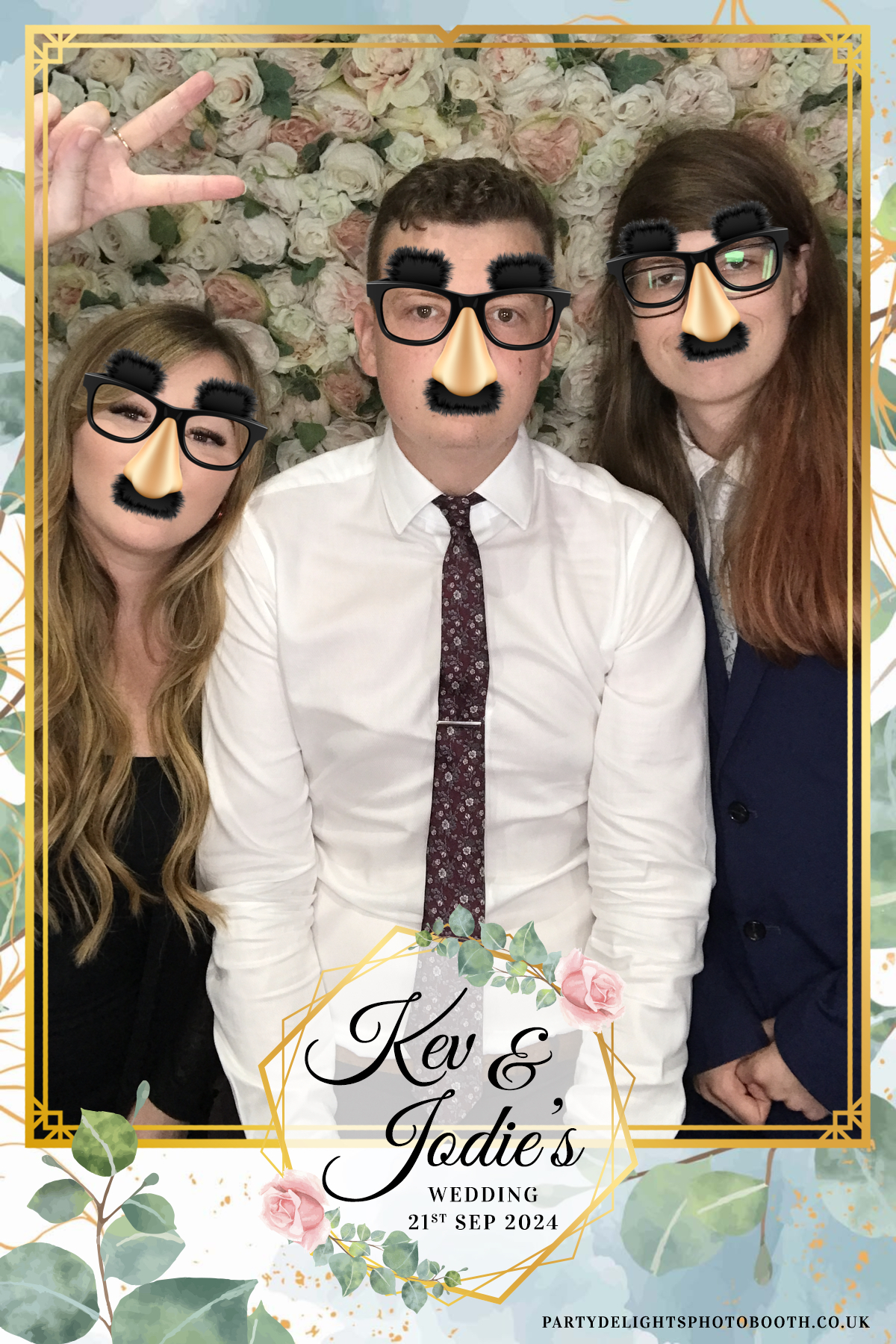 Jodie and kevs wedding | View more photos from the event at gallery.partydelightsphotobooth.co.uk/u/PartyDelightsPhotoBooth/Jodie-and-kevs-wedding