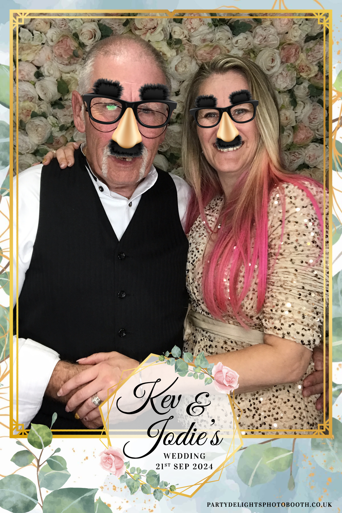 Jodie and kevs wedding | View more photos from the event at gallery.partydelightsphotobooth.co.uk/u/PartyDelightsPhotoBooth/Jodie-and-kevs-wedding