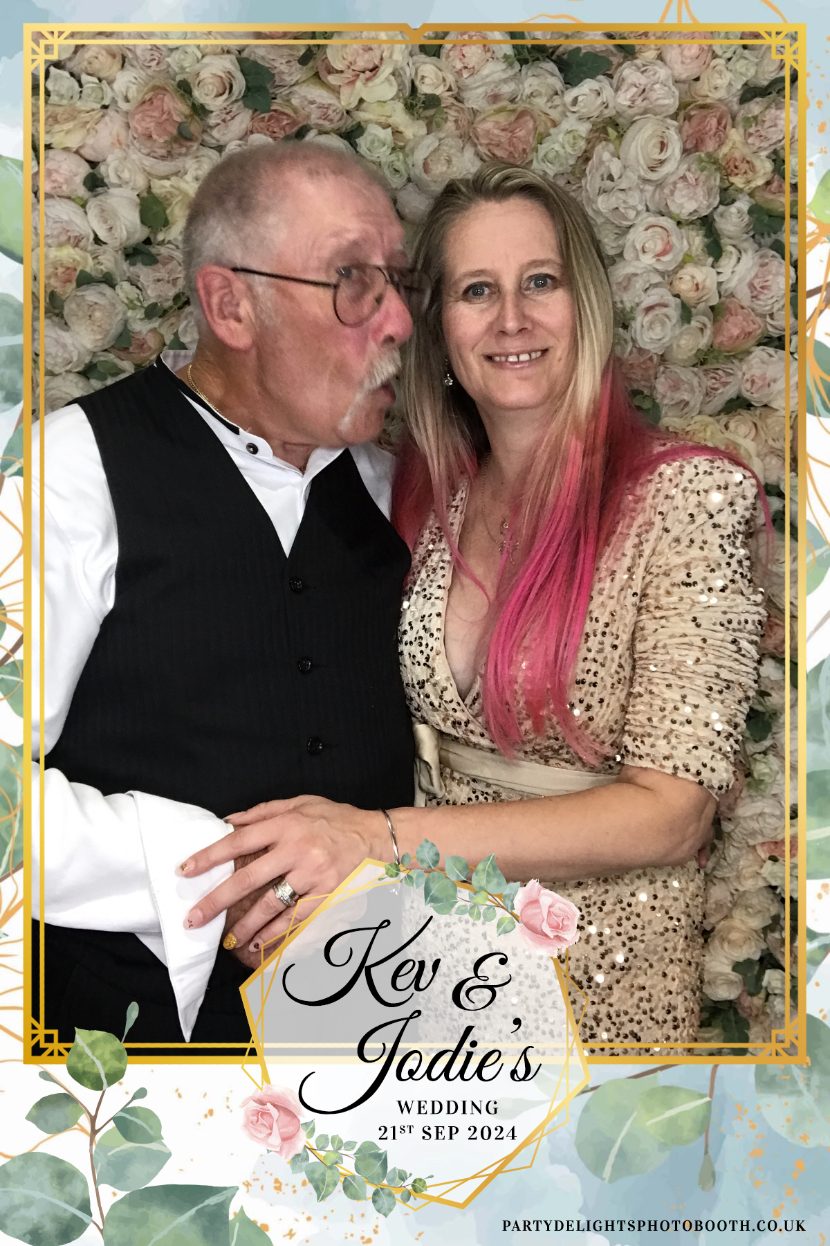 Jodie and kevs wedding | View more photos from the event at gallery.partydelightsphotobooth.co.uk/u/PartyDelightsPhotoBooth/Jodie-and-kevs-wedding