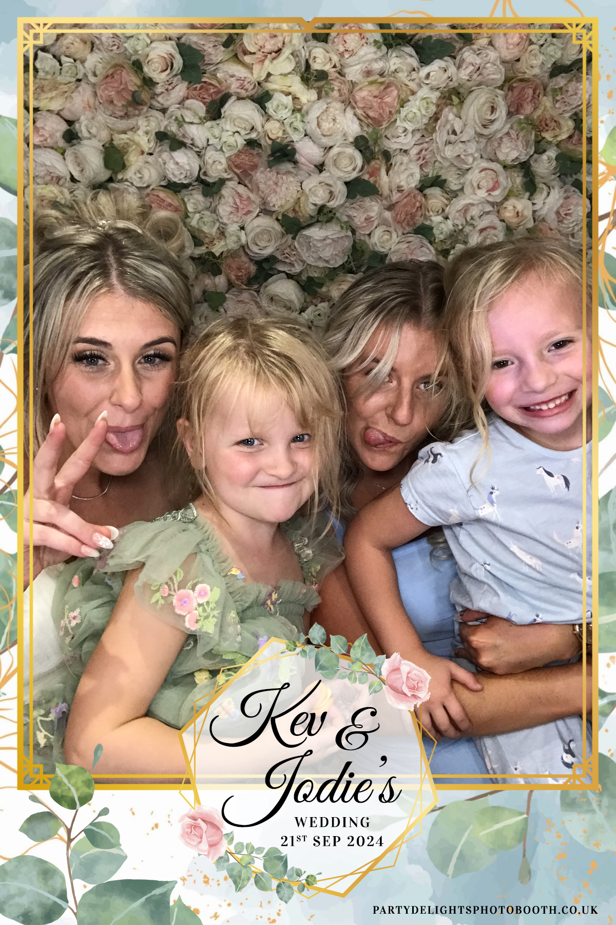Jodie and kevs wedding | View more photos from the event at gallery.partydelightsphotobooth.co.uk/u/PartyDelightsPhotoBooth/Jodie-and-kevs-wedding