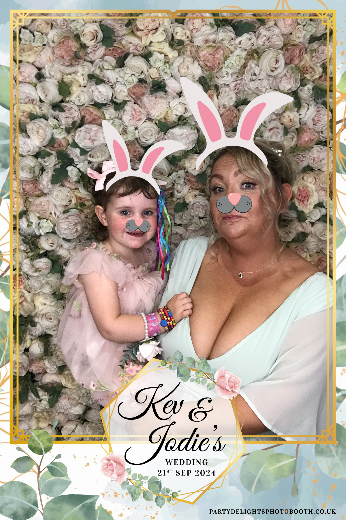 Jodie and kevs wedding | View more photos from the event at gallery.partydelightsphotobooth.co.uk/u/PartyDelightsPhotoBooth/Jodie-and-kevs-wedding