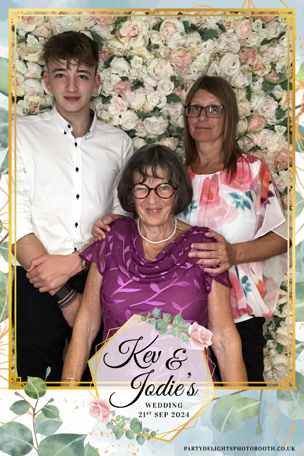 Jodie and kevs wedding | View more photos from the event at gallery.partydelightsphotobooth.co.uk/u/PartyDelightsPhotoBooth/Jodie-and-kevs-wedding